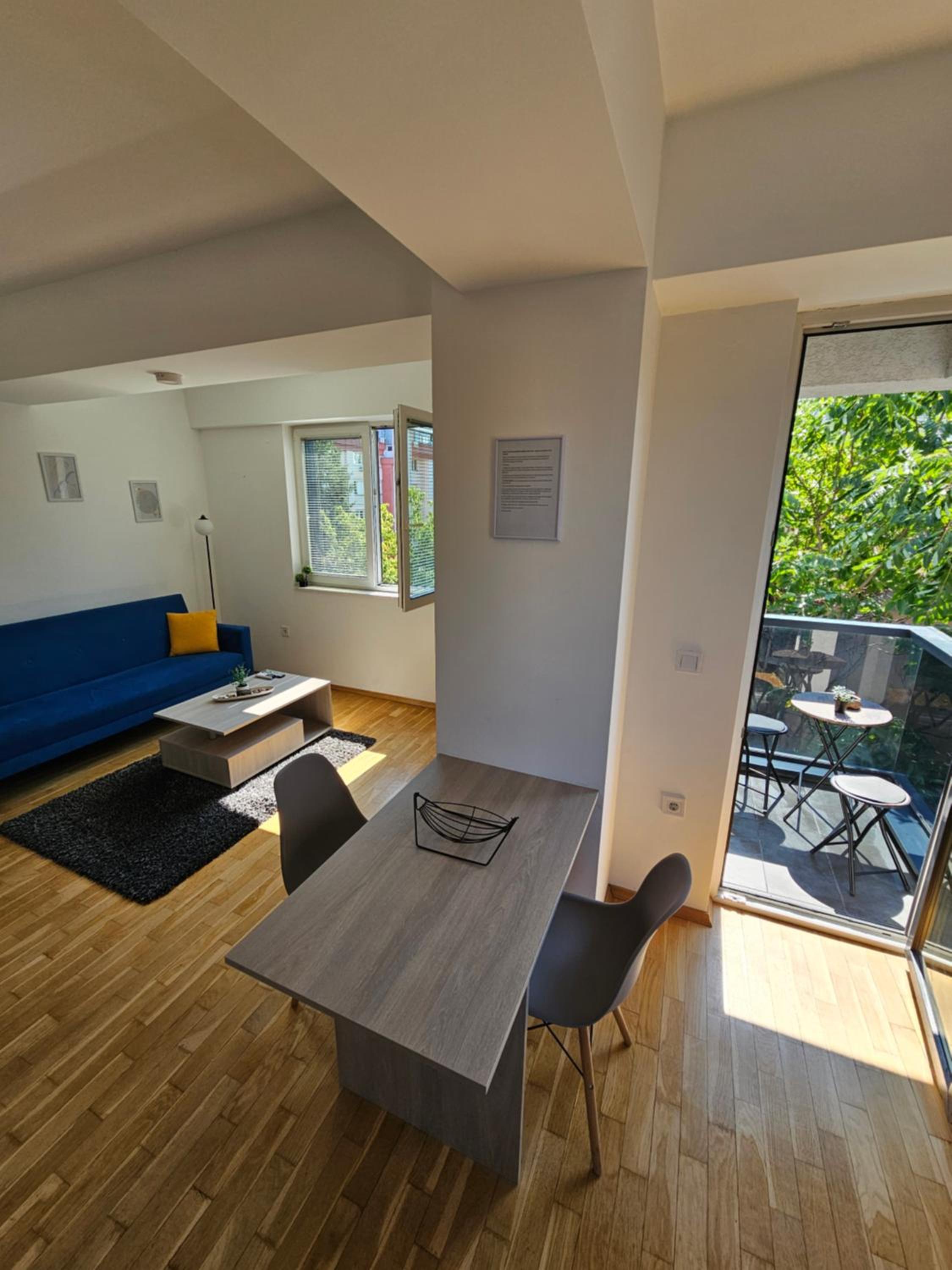 One-Bedroom Apartment photo 3