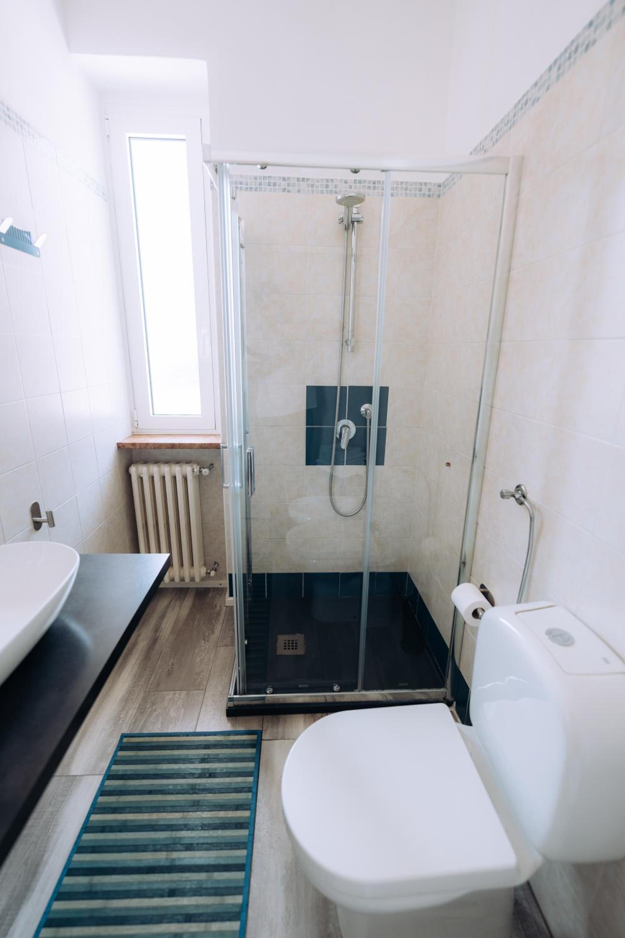 Deluxe Double or Twin Room - Photo 8