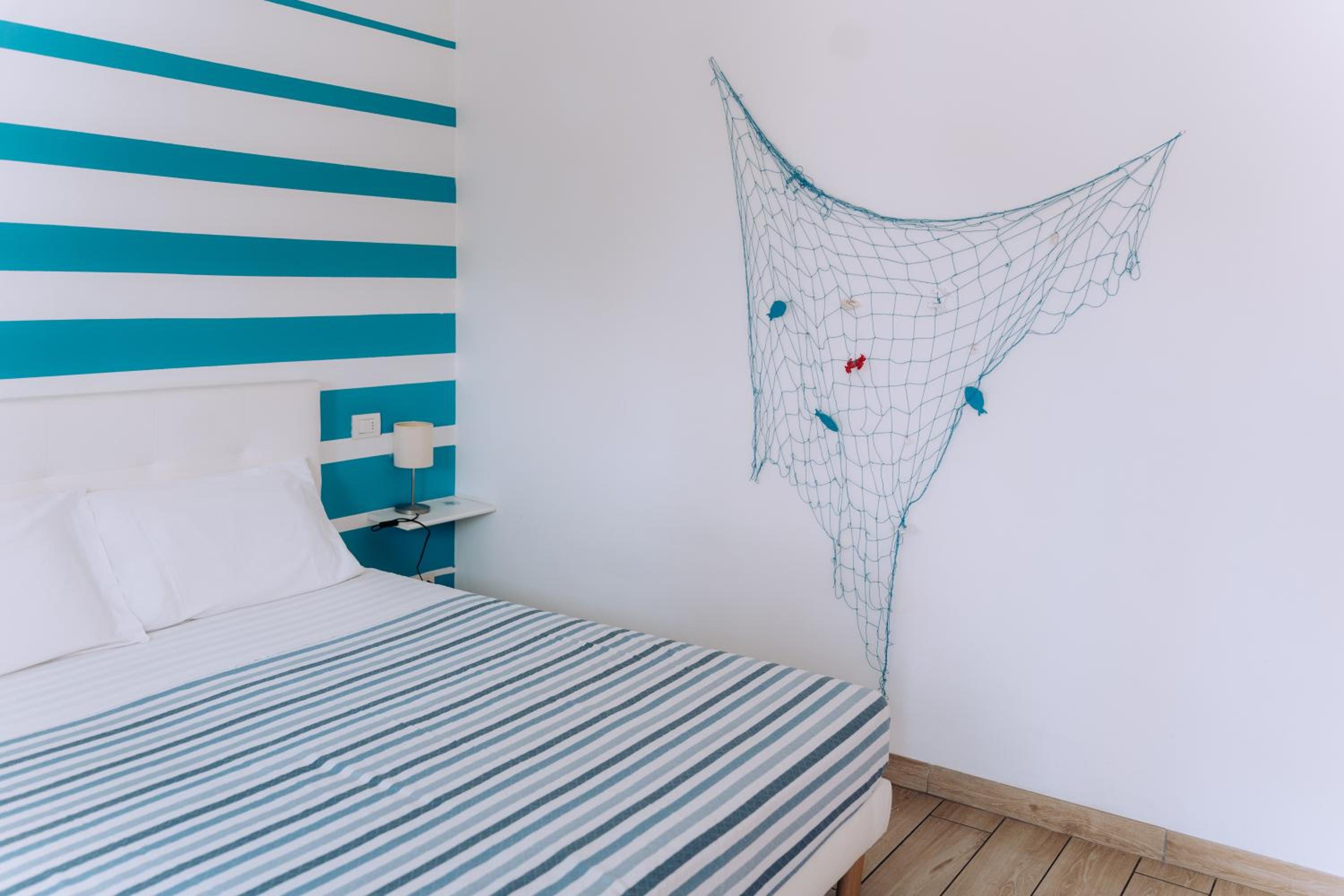 Double Room - Photo 8