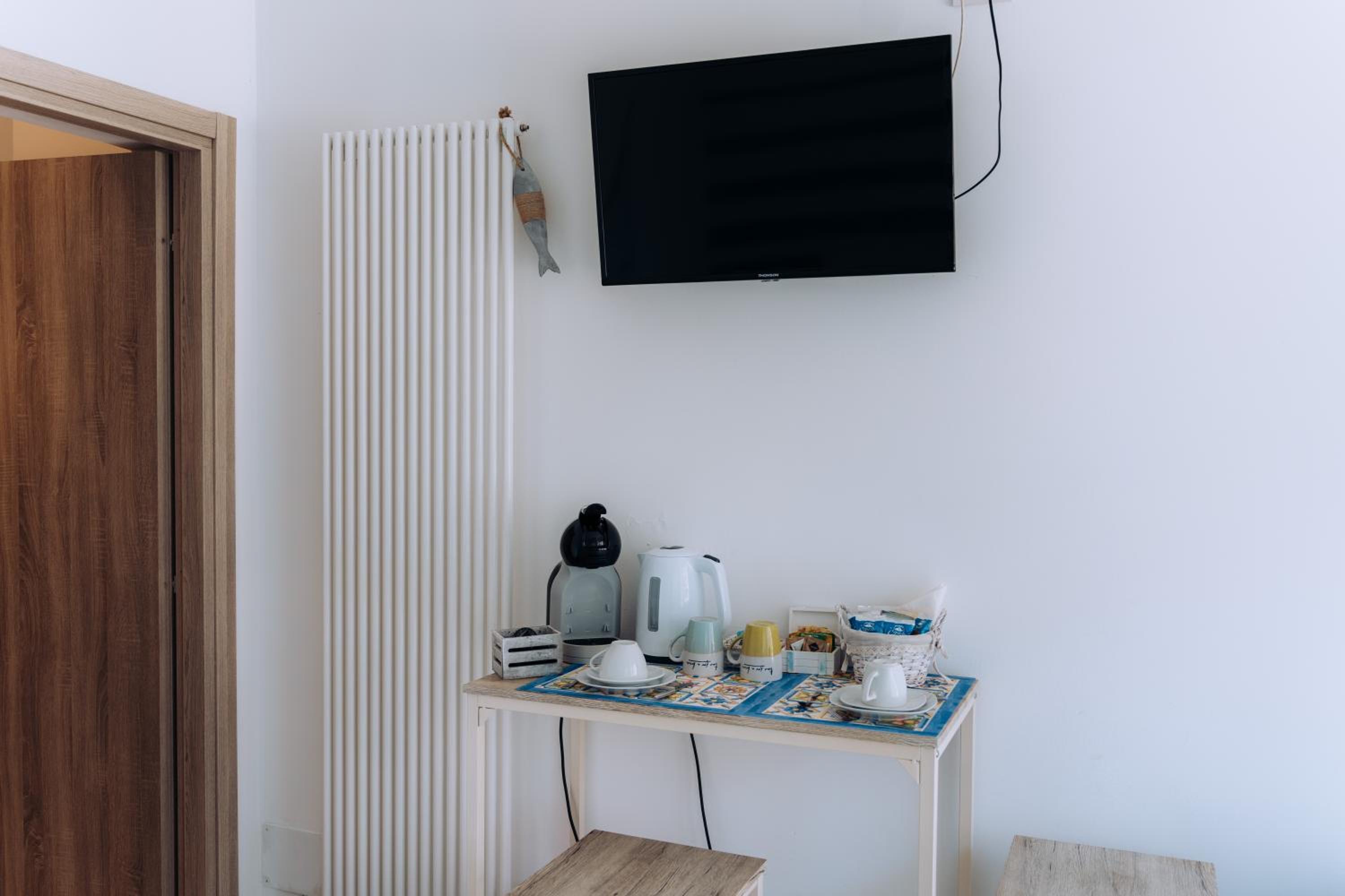 Double Room - Photo 6