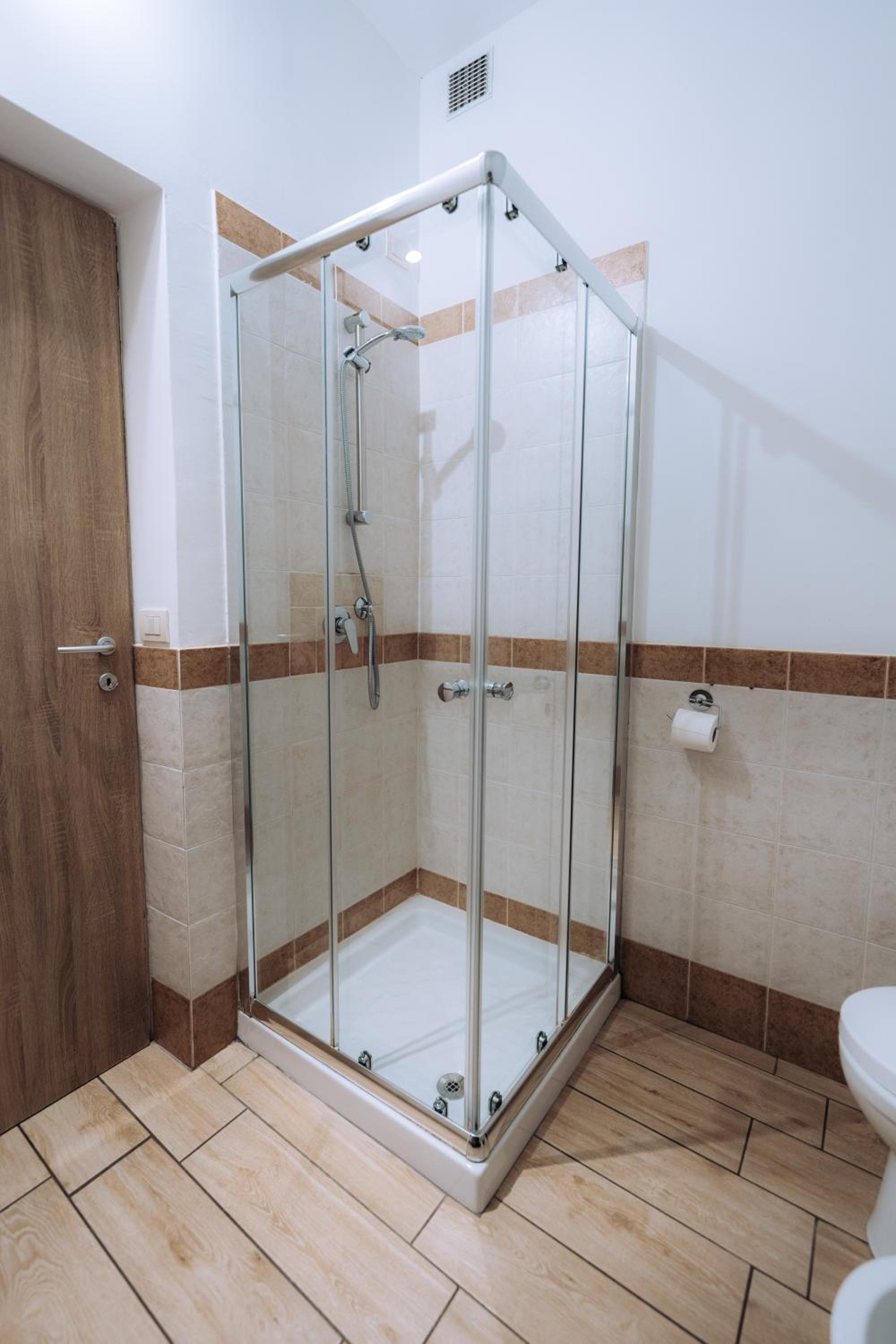 Double Room - Photo 4