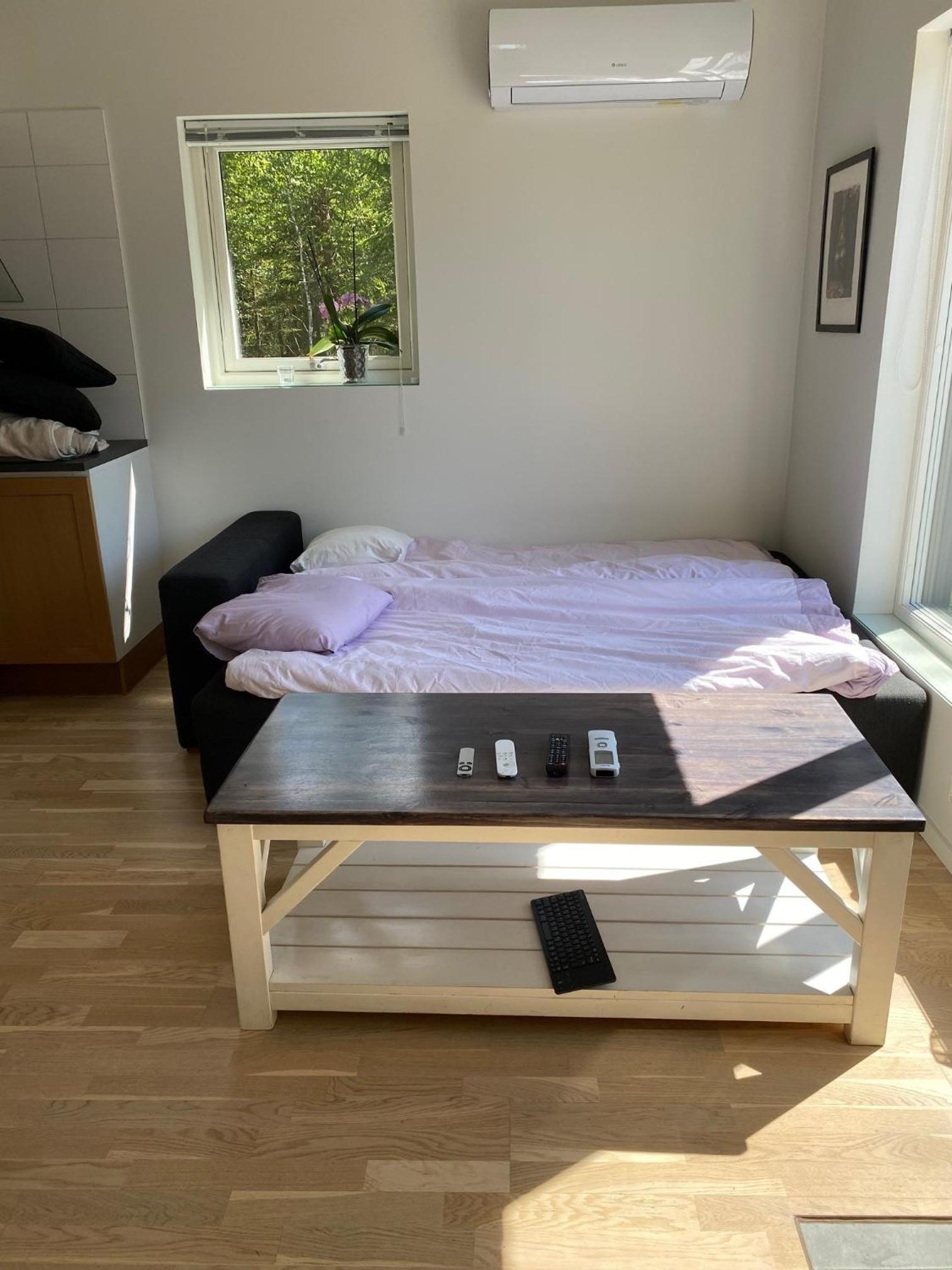 One-Bedroom House photo 1