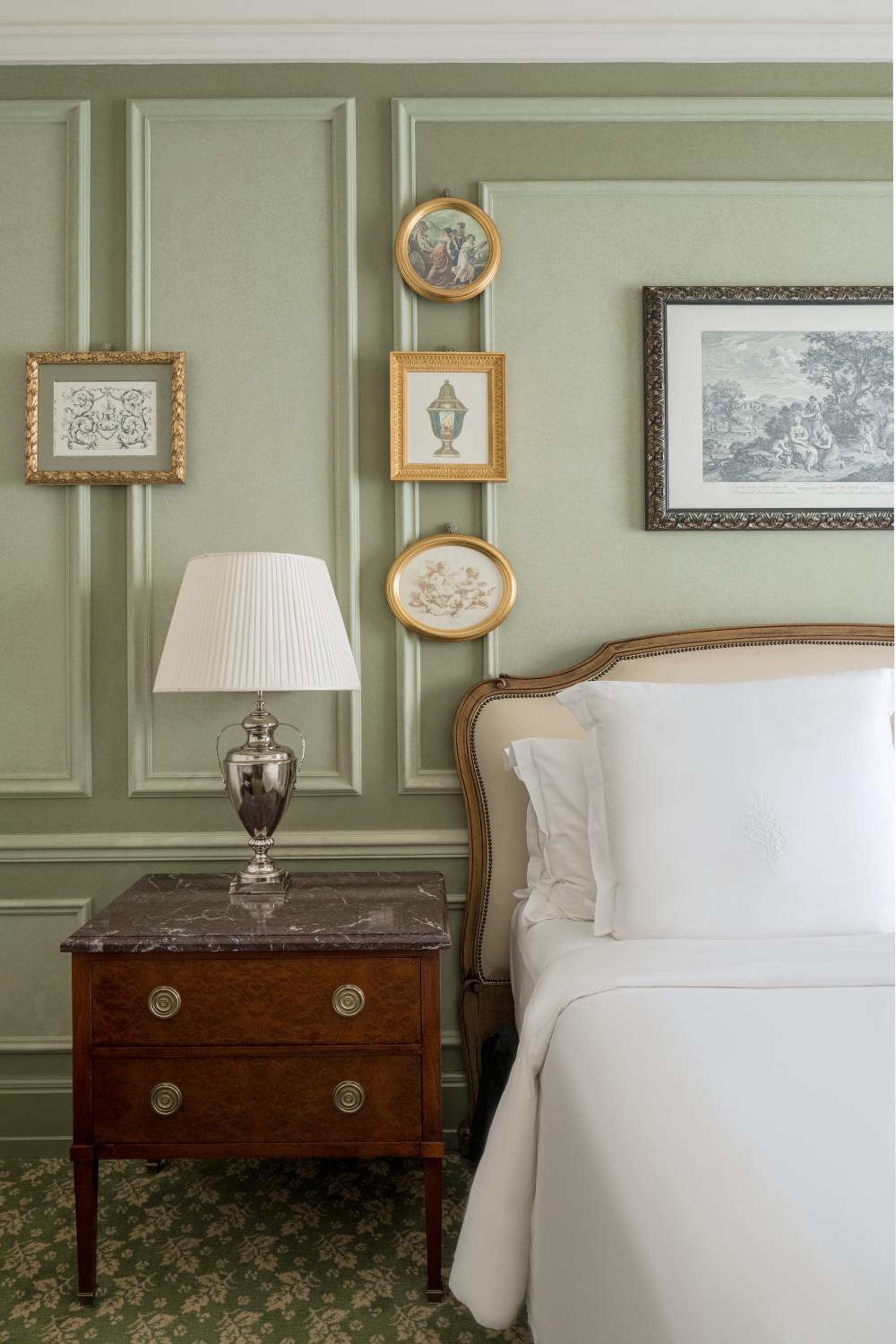 Superior King Room