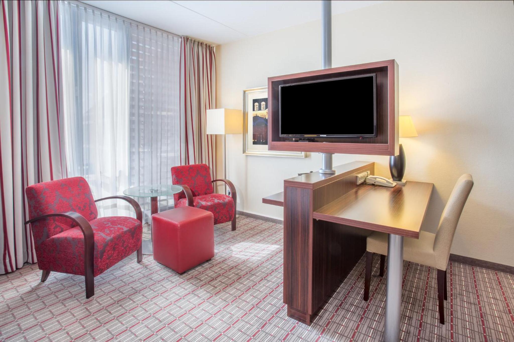 Premium King Room photo 1
