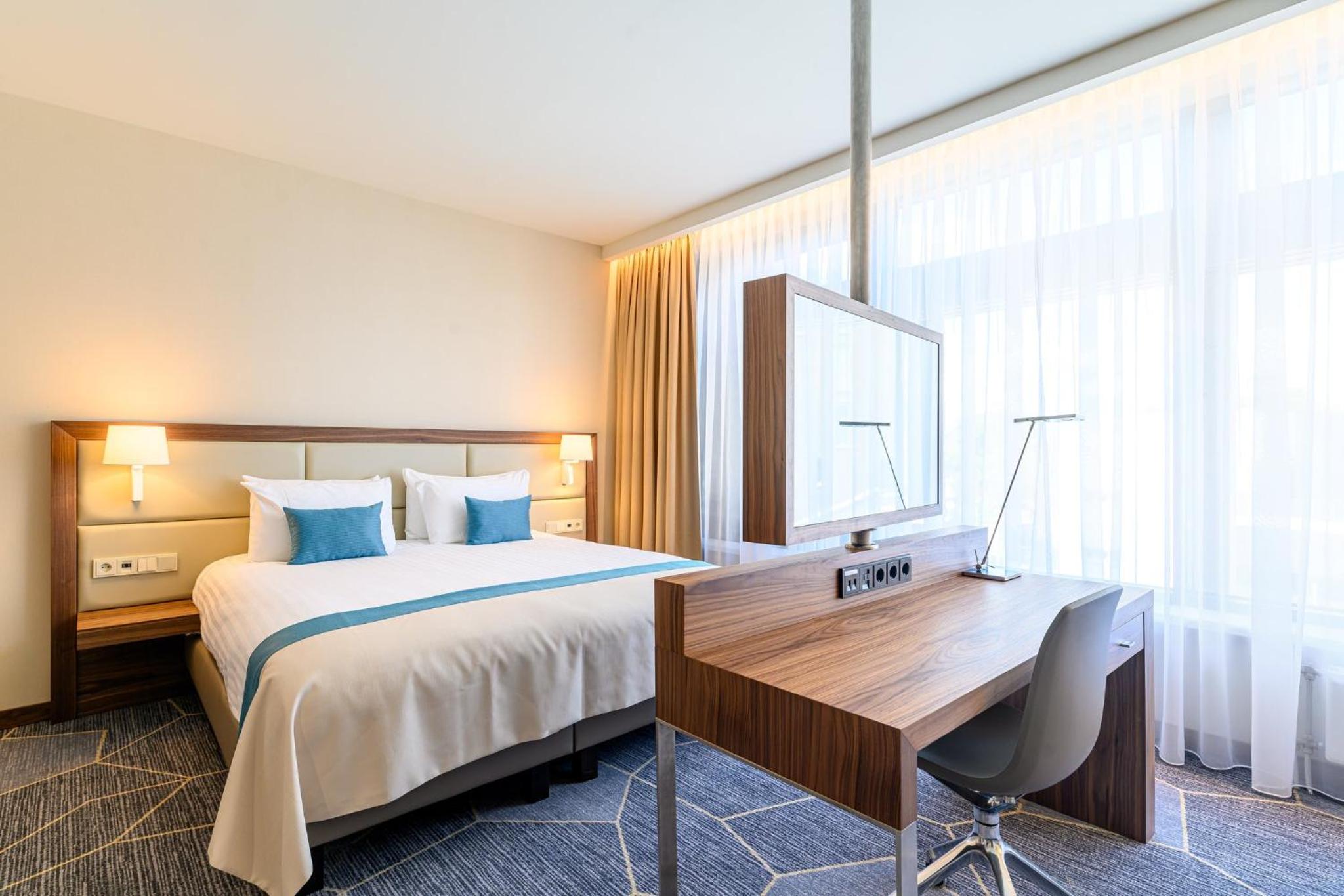 Premium King Room photo 2