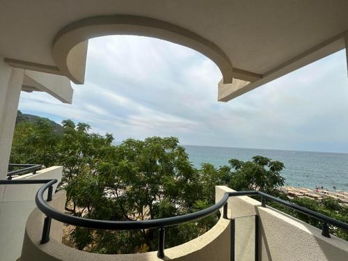 Apartment with Sea View photo 2