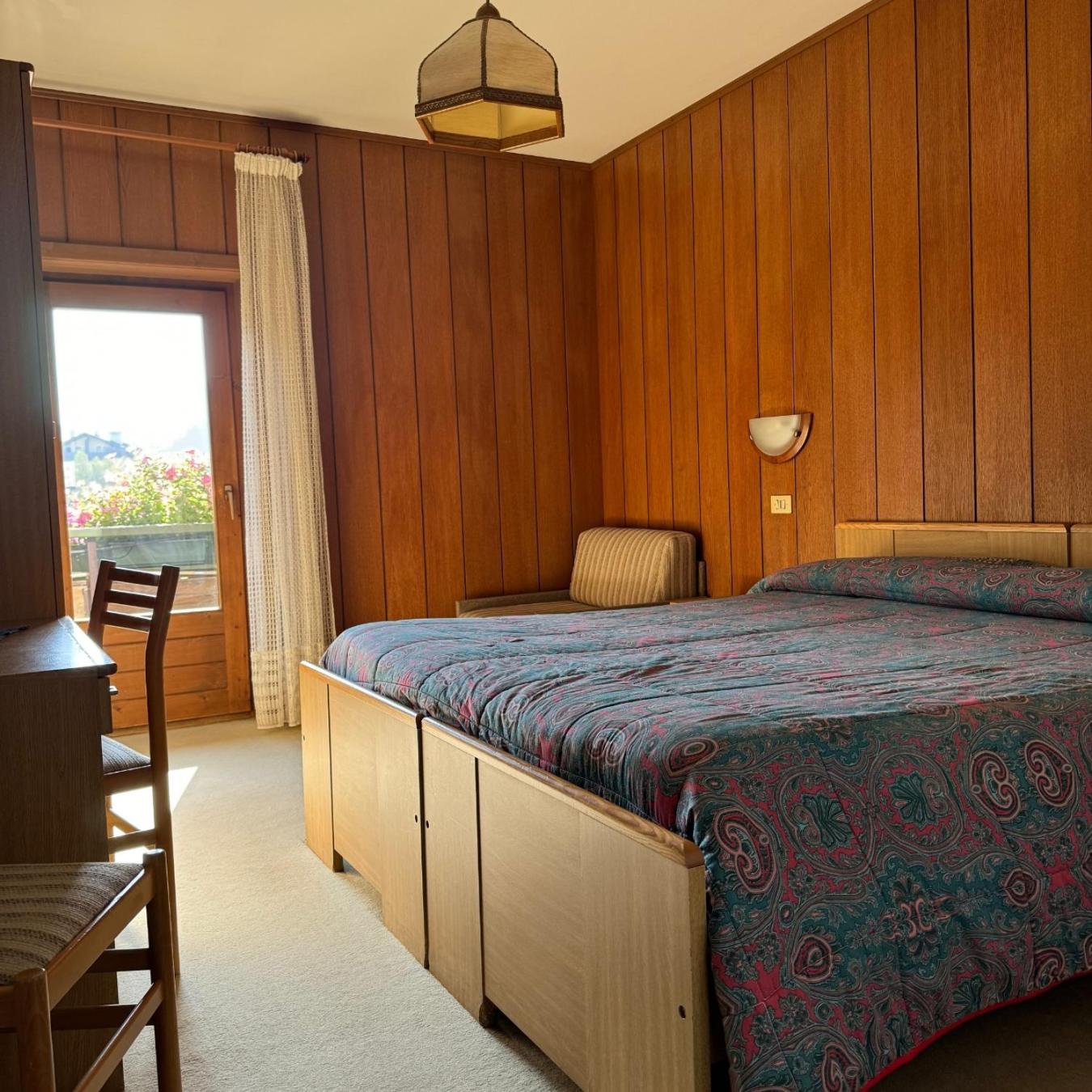 Large Single Room