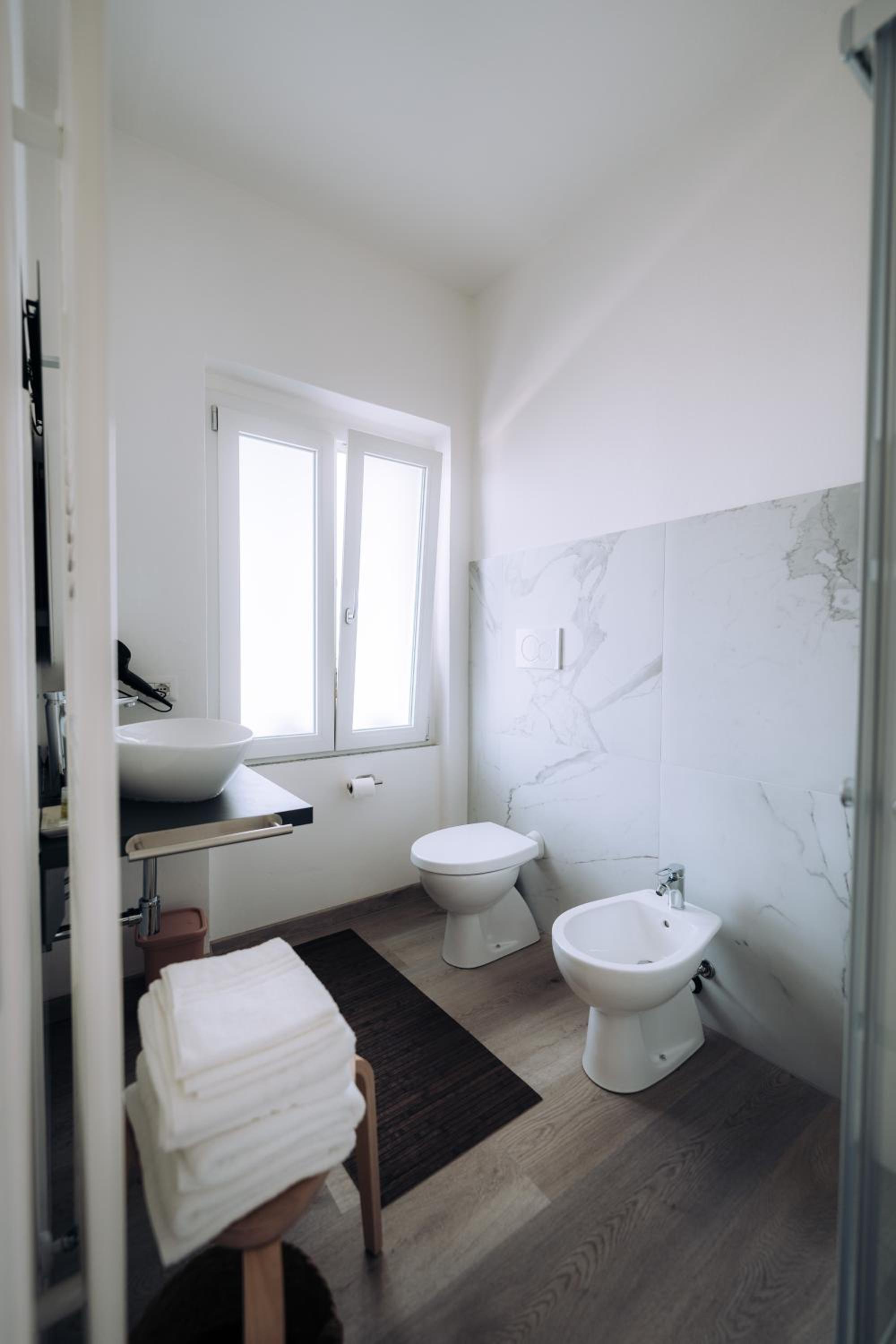 Double Room with Private Bathroom photo 2
