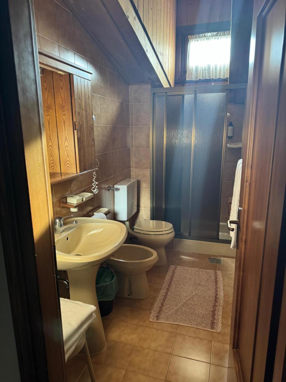 Large Single Room photo 2