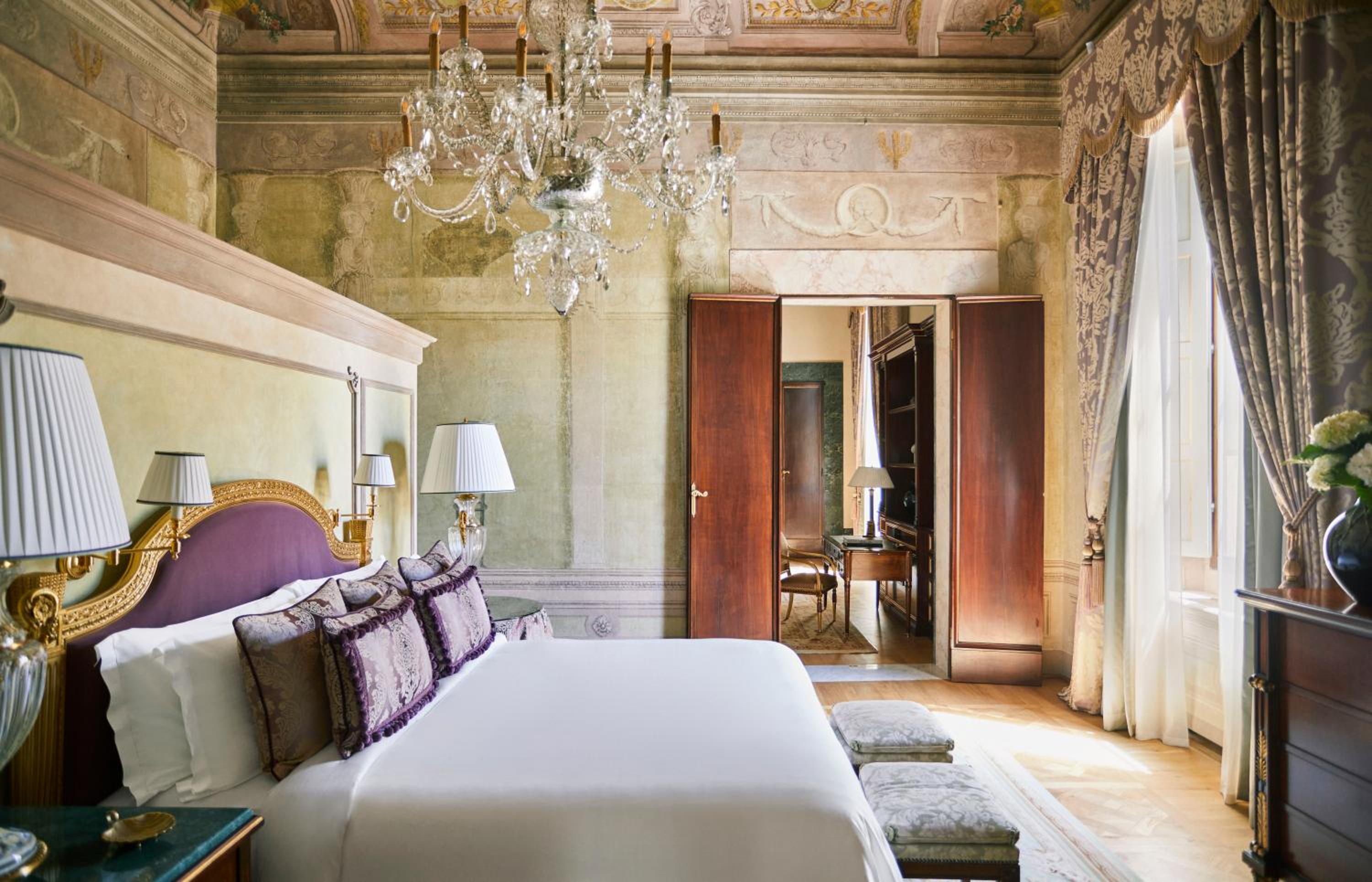 Frescoed Executive Suite with King Bed