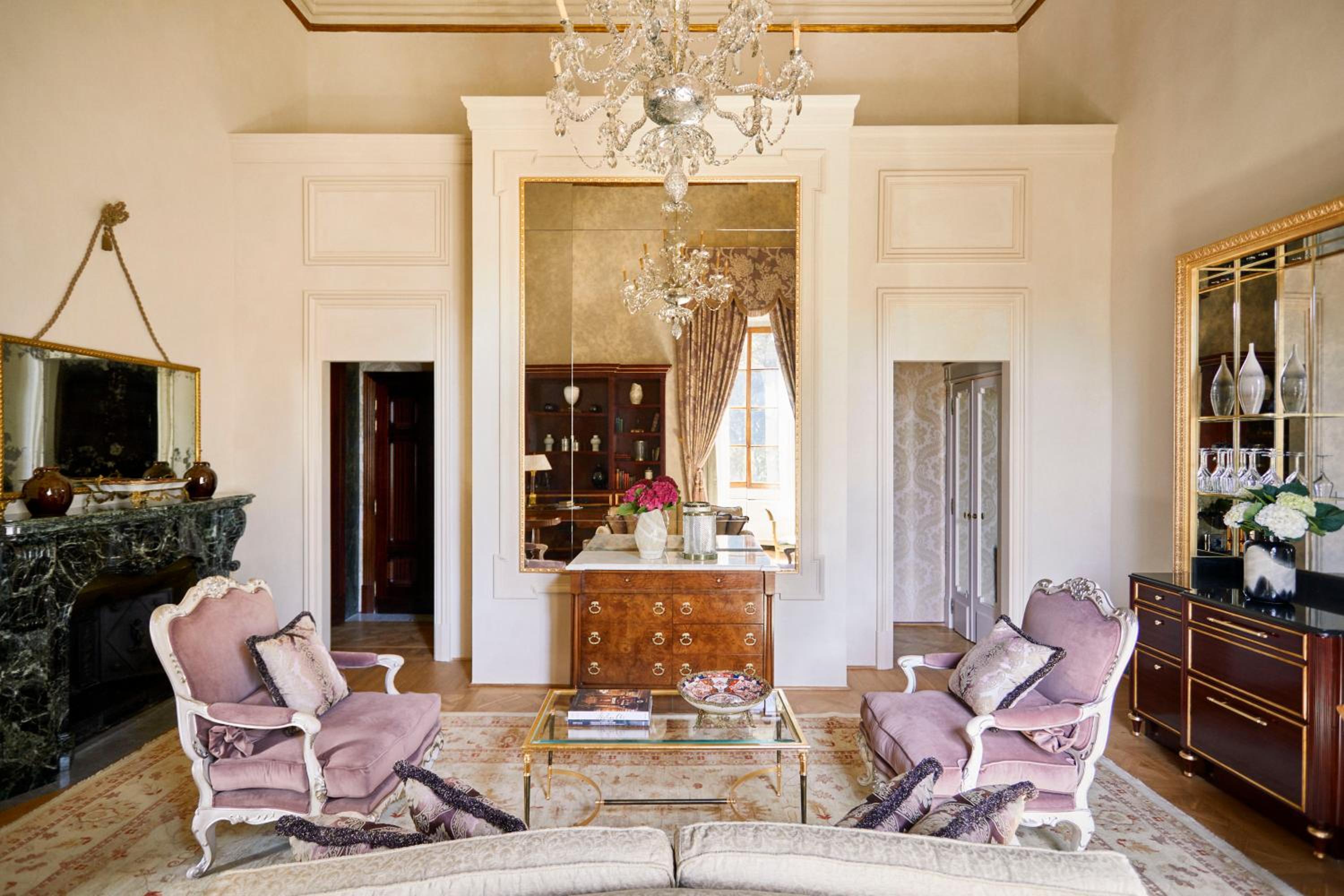 Frescoed Executive Suite with King Bed