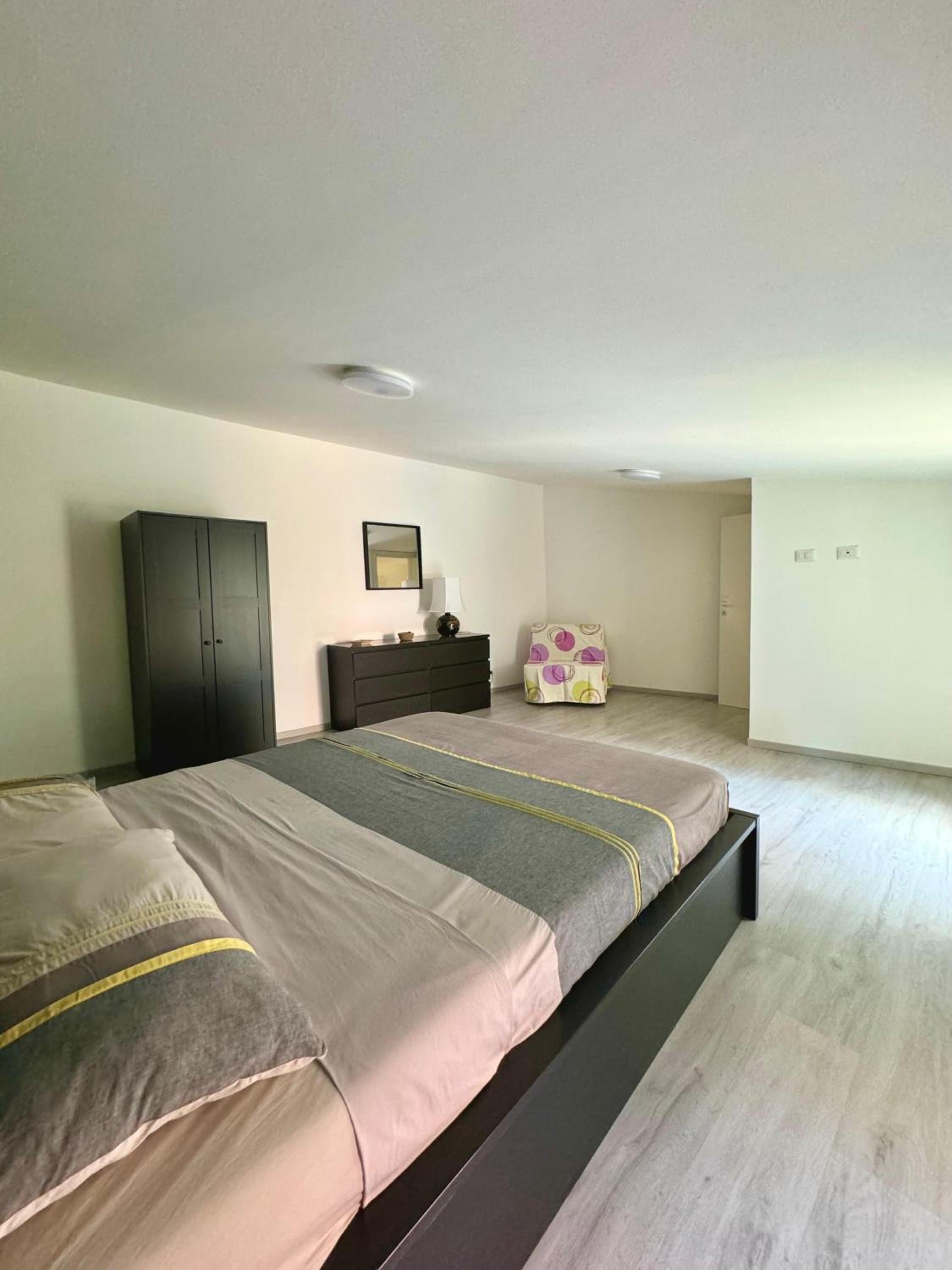 One-Bedroom House photo 1