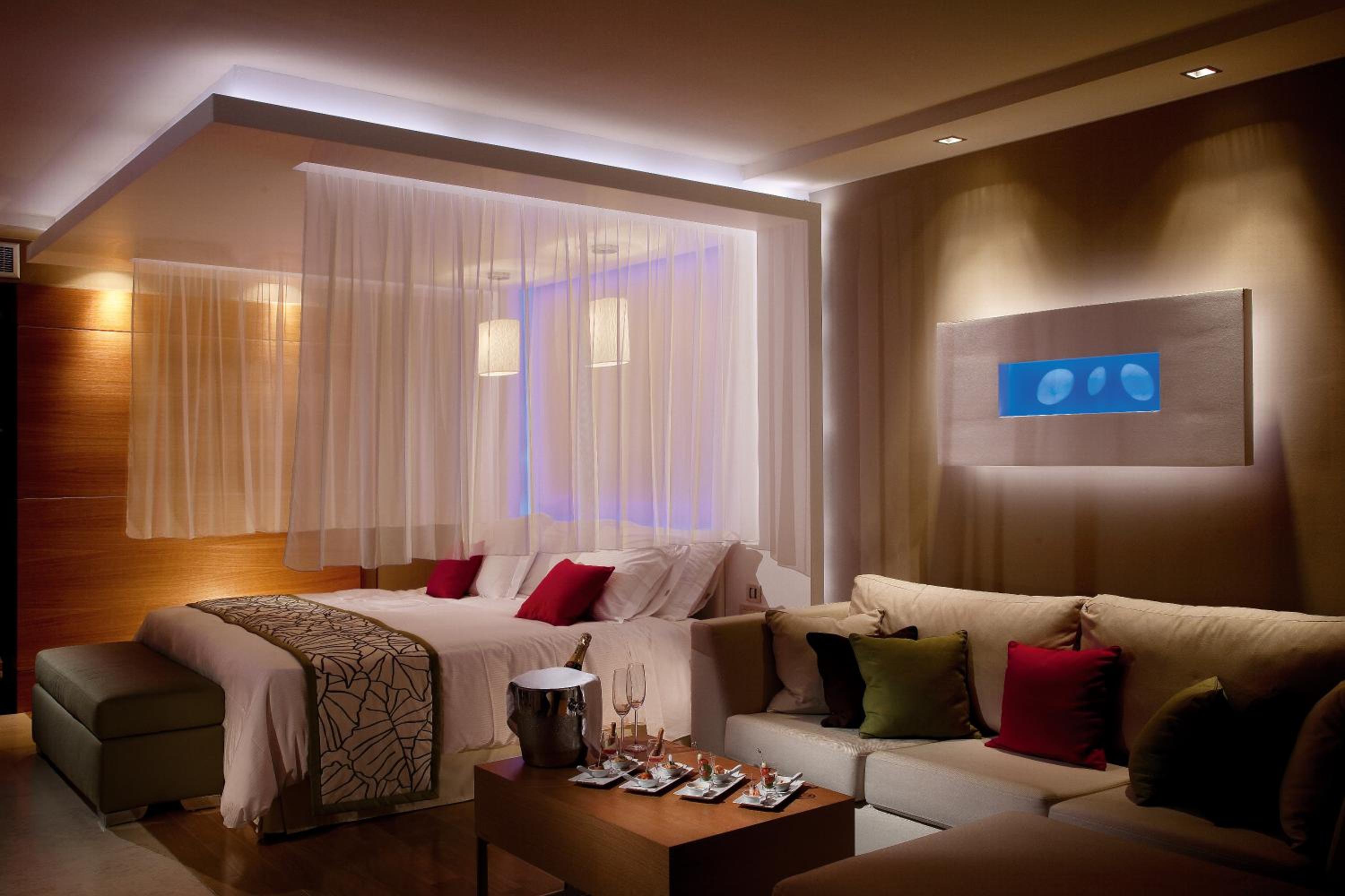 Amus Suite with Private Pool Inland View