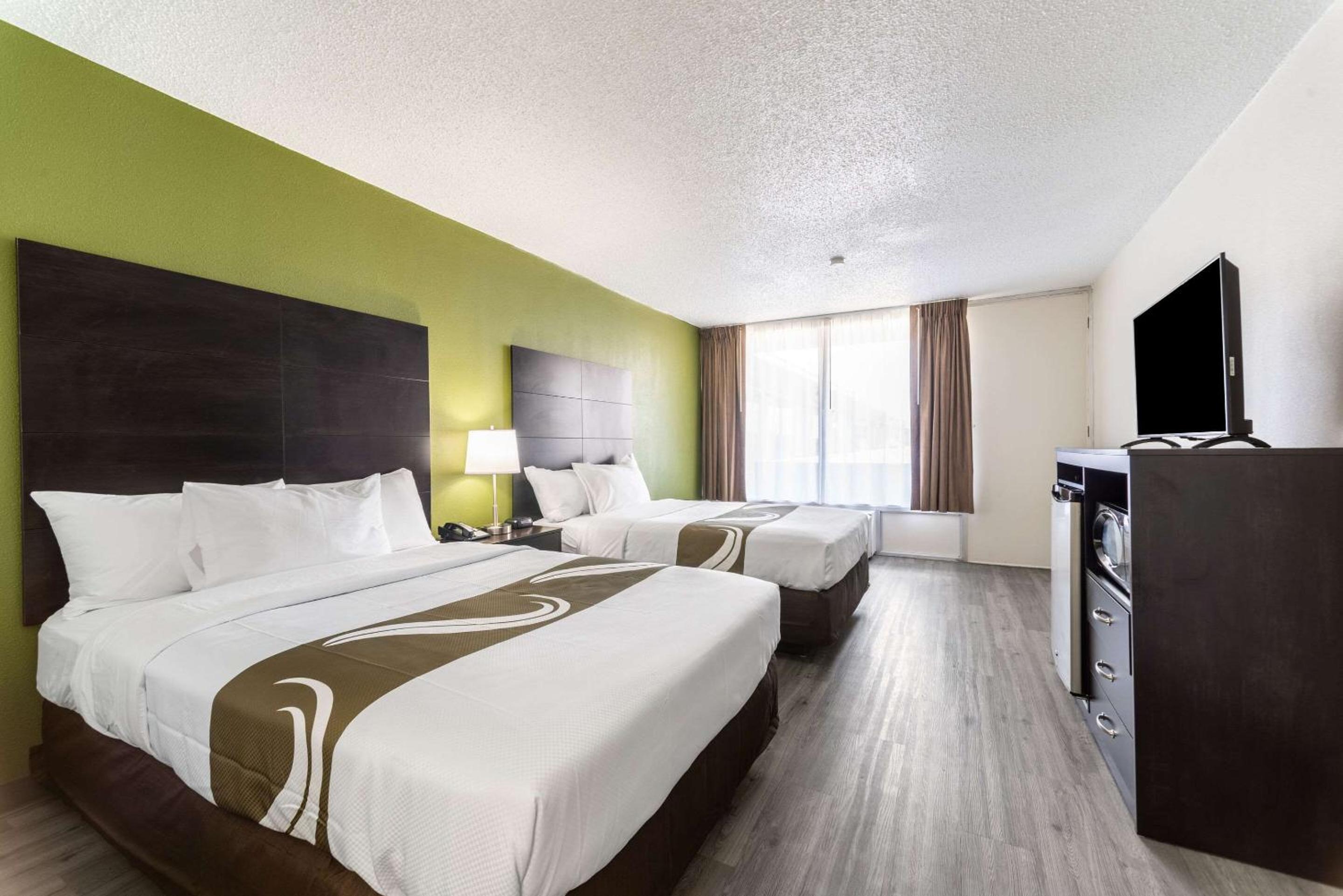 Superior Double Suite -Non-Smoking - Photo 3