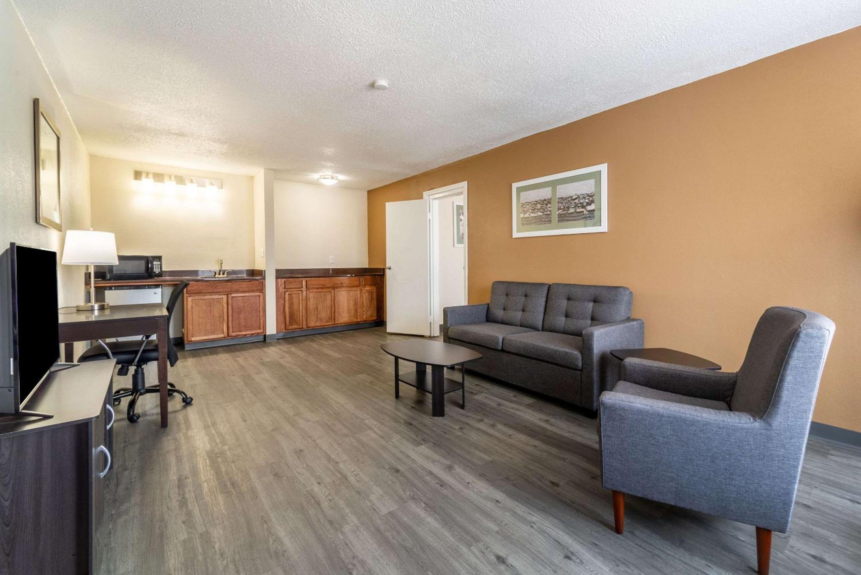 King Suite - Photo 1