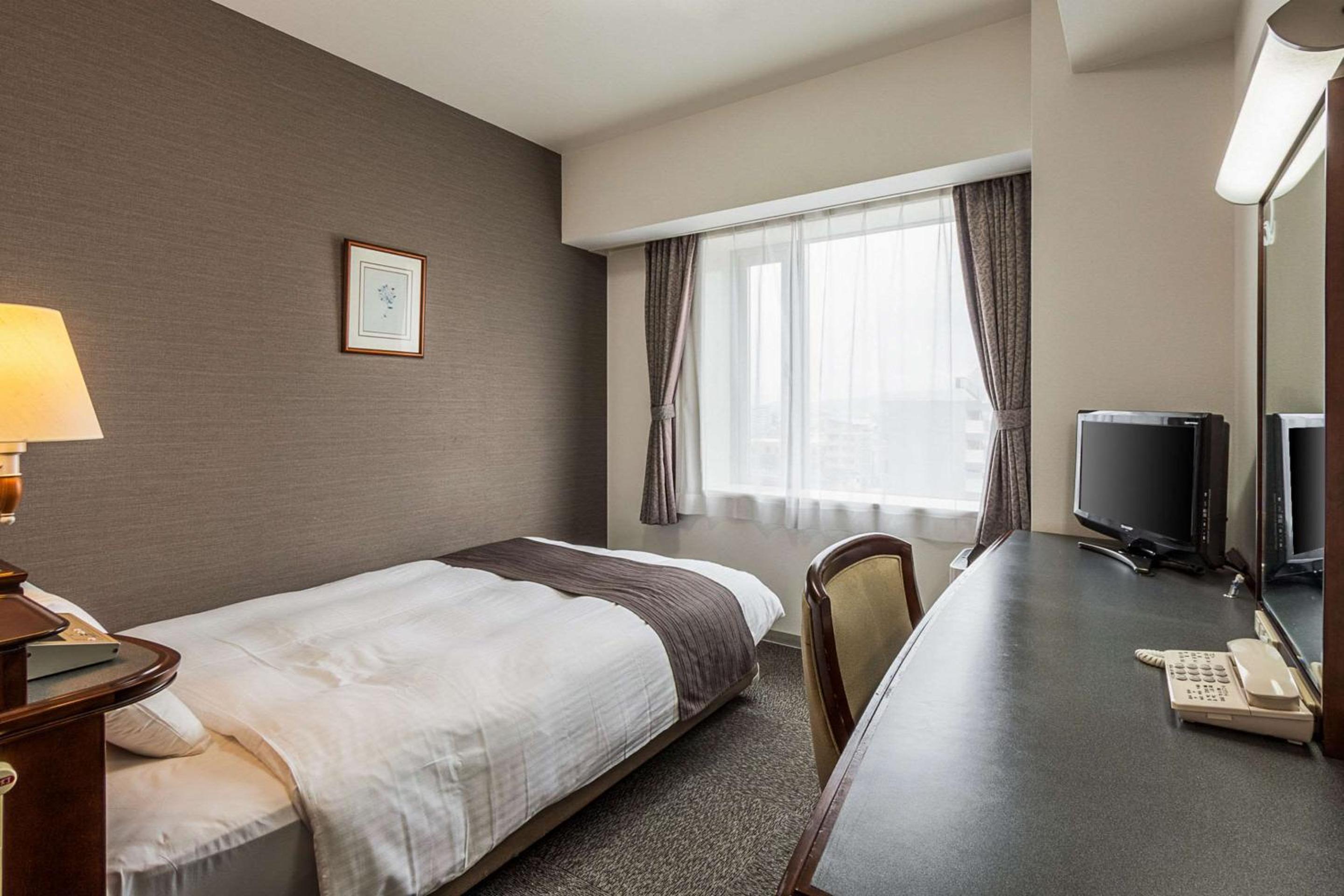 Single Room - Non-Smoking - Photo 1