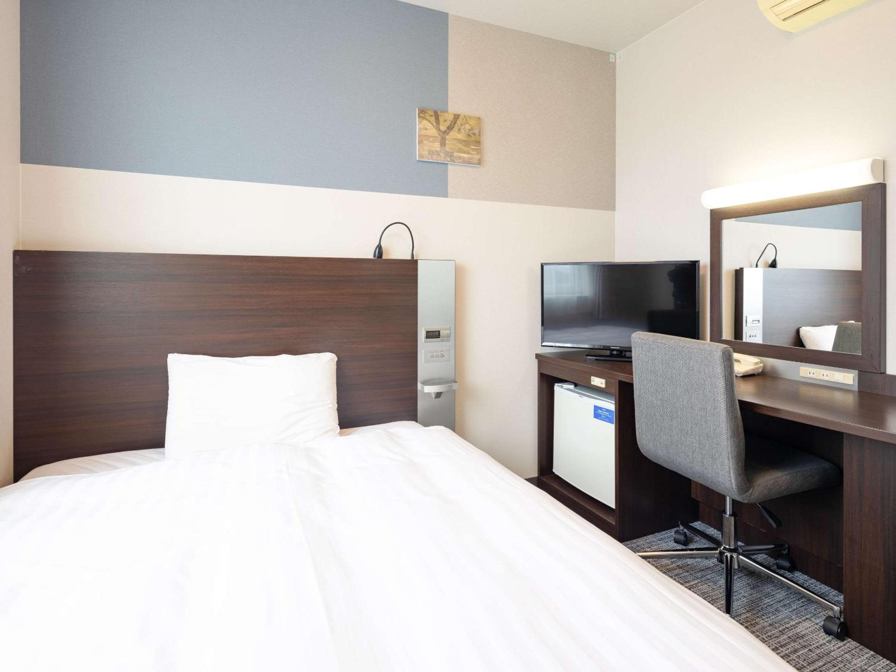 Double Room - Non-Smoking  - Photo 1