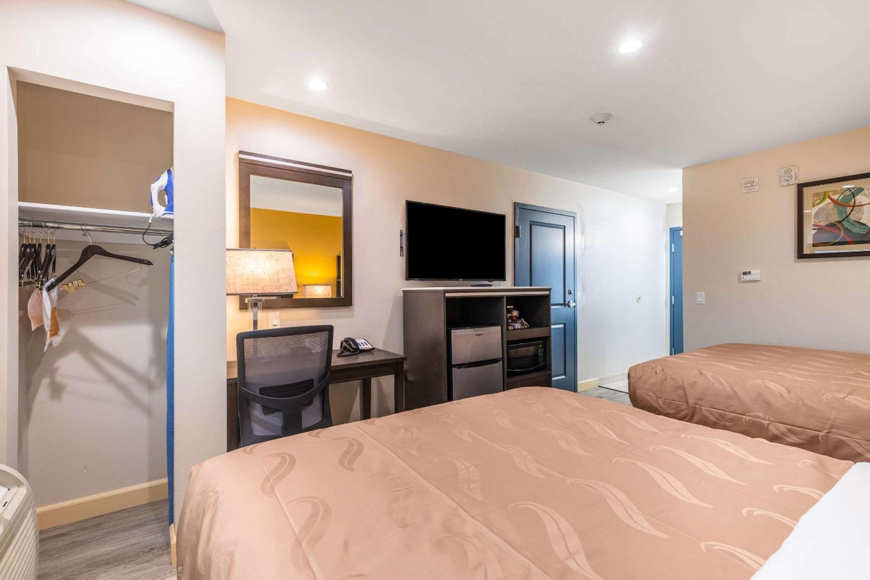 Queen Room with Two Queen Beds - Non-Smoking