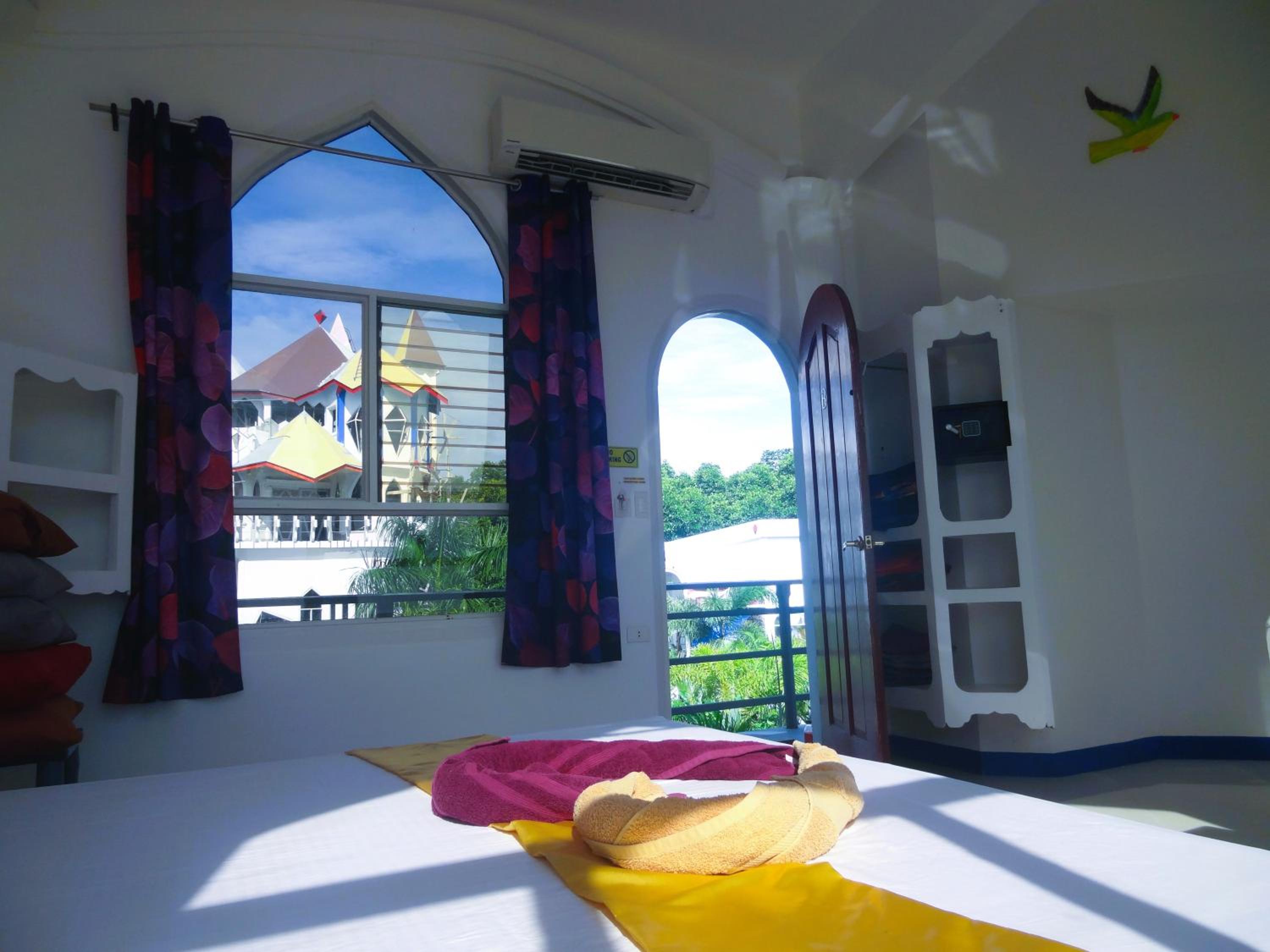 Deluxe Room - Photo 3