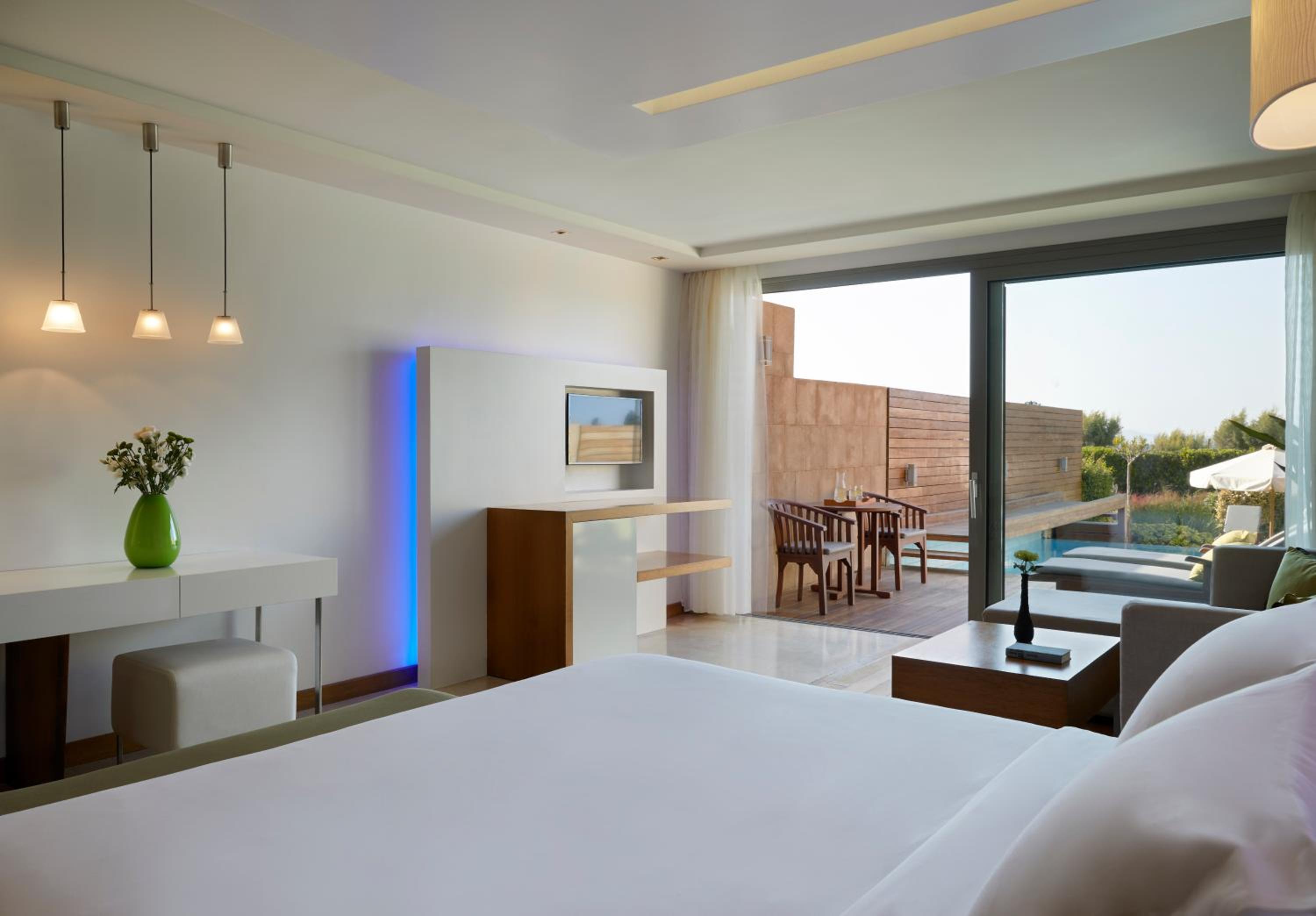 Amus Suite with Private Pool Garden View