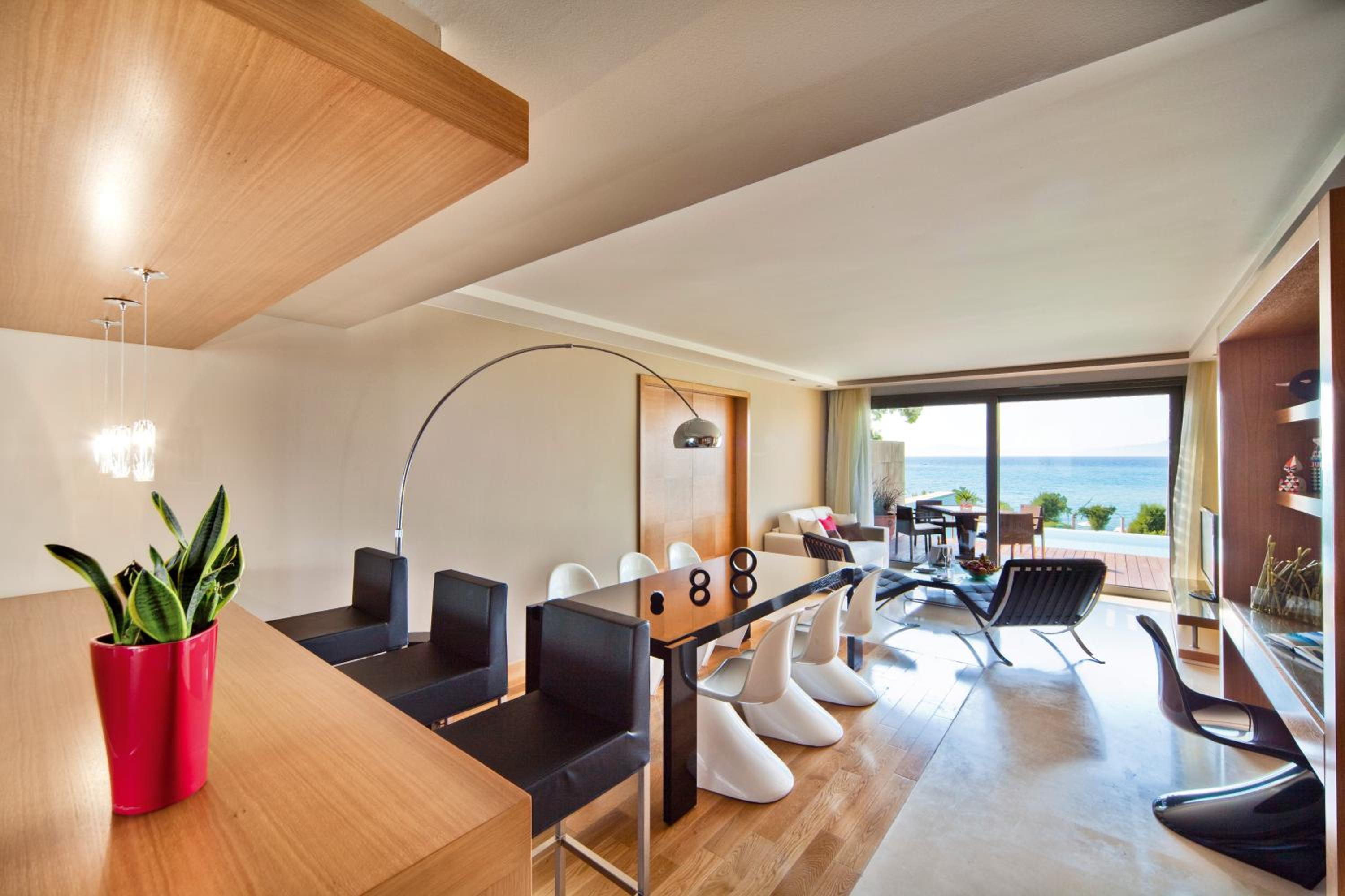 Amus Presidential with Private Pool Sea View