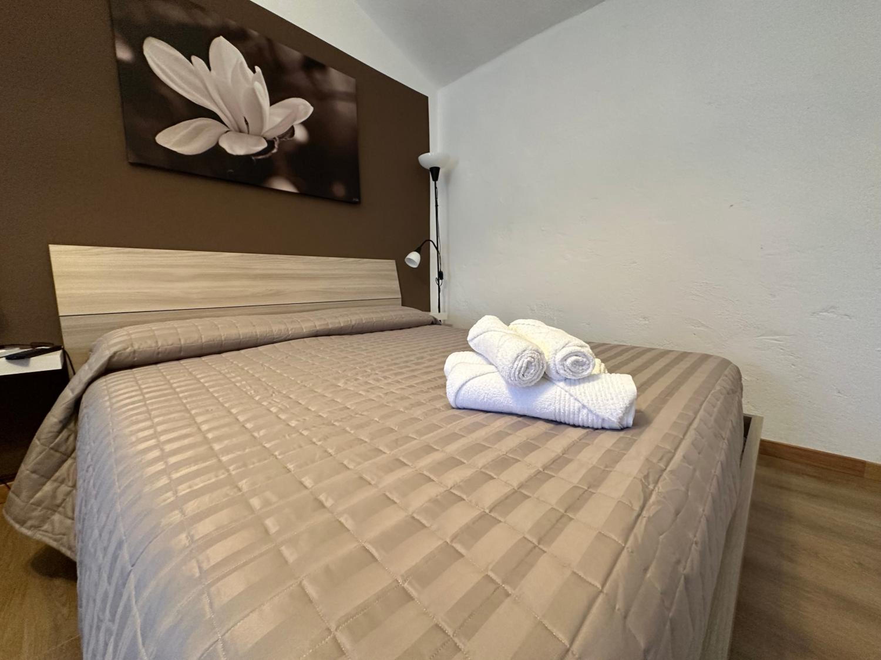 Quadruple Room with Private Bathroom