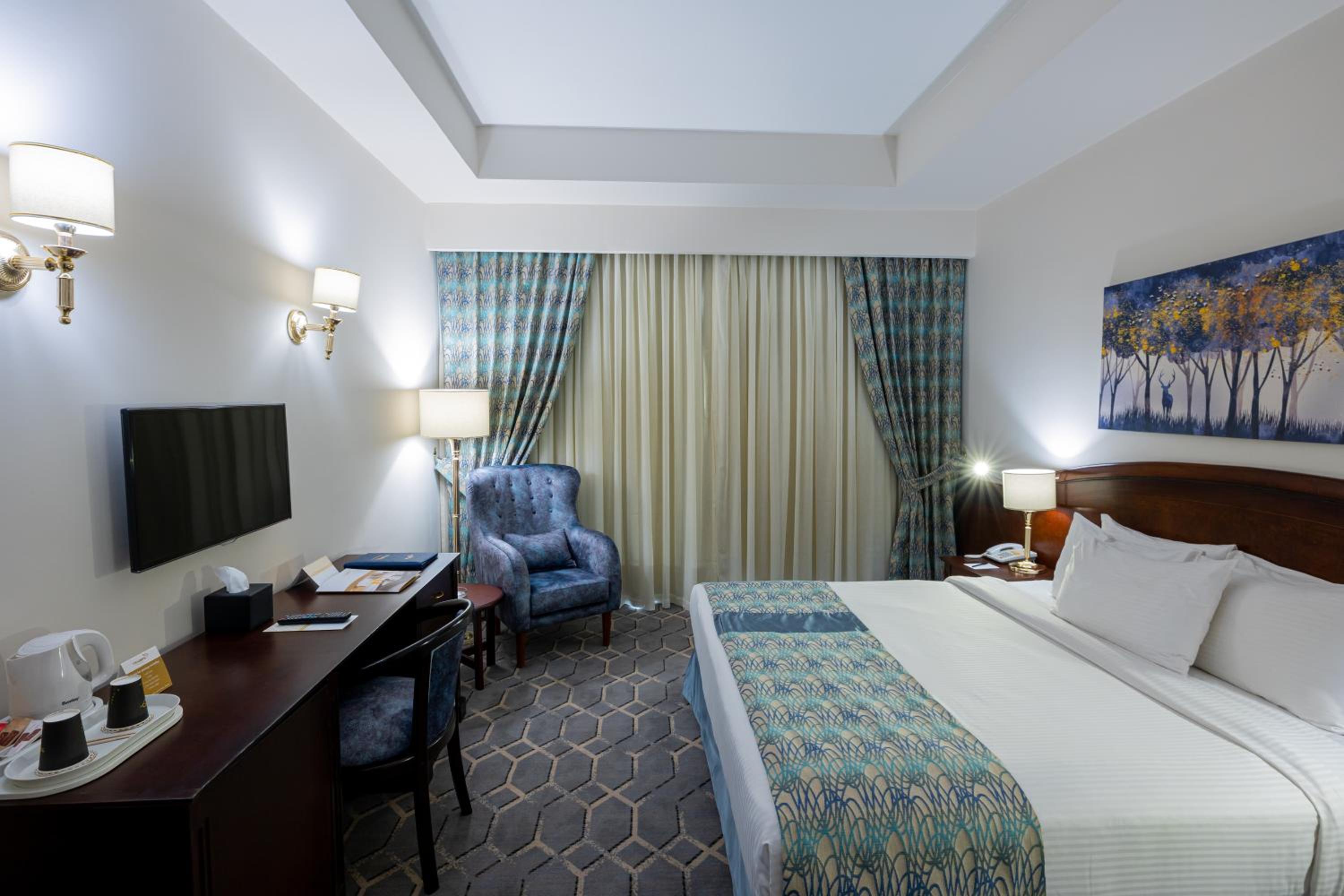 Standard Room - King Bed