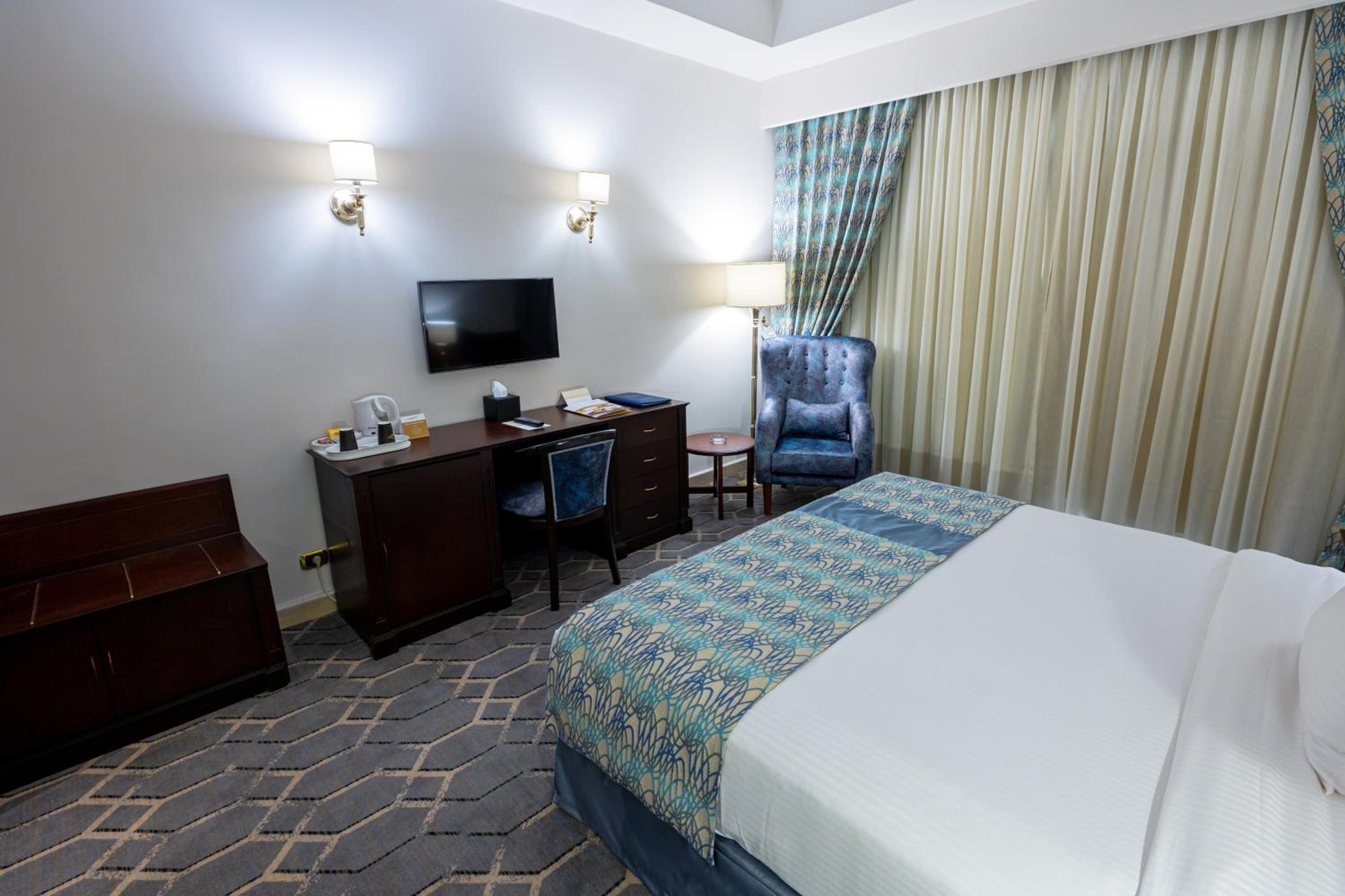 Standard Room - King Bed