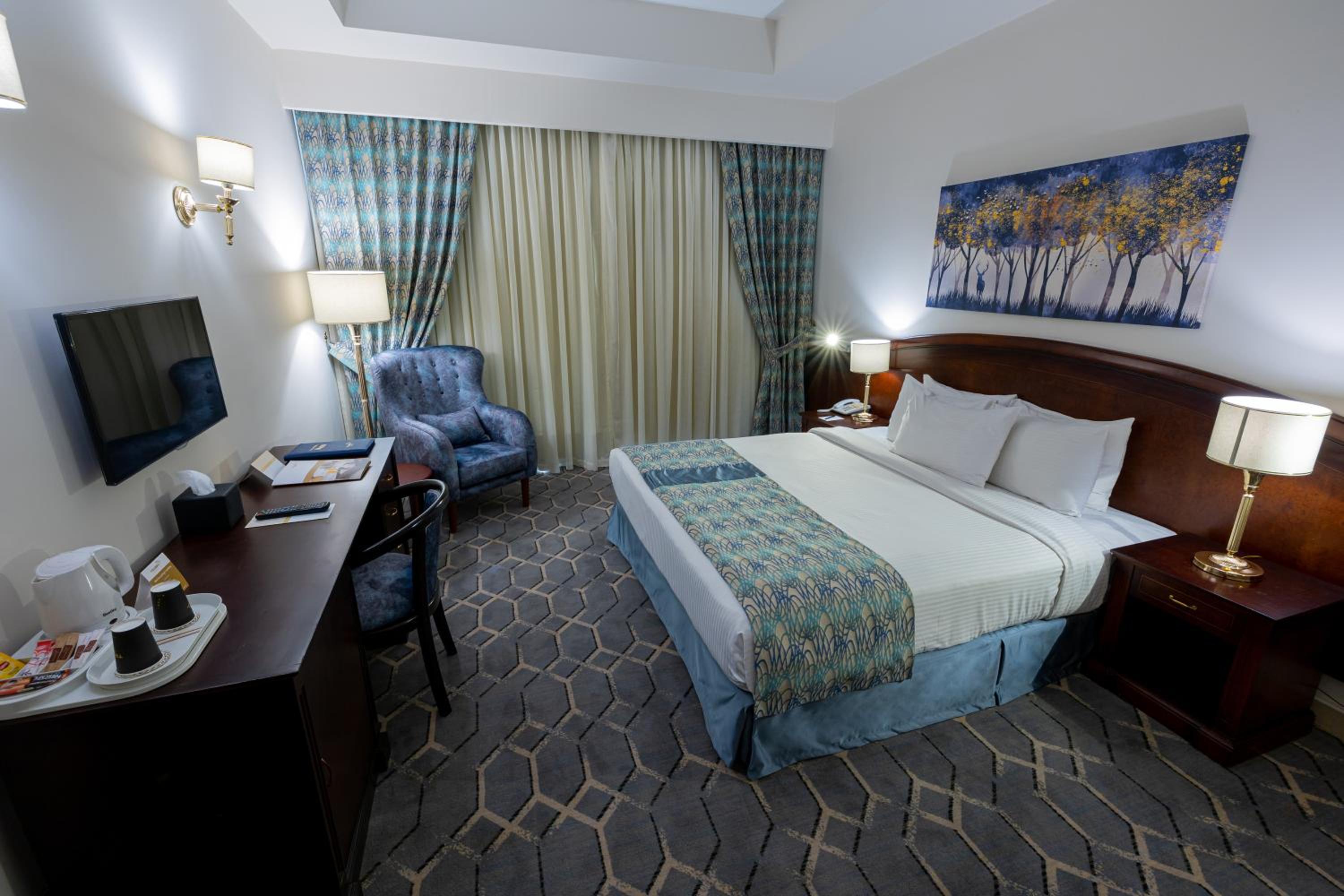 Standard Room - King Bed