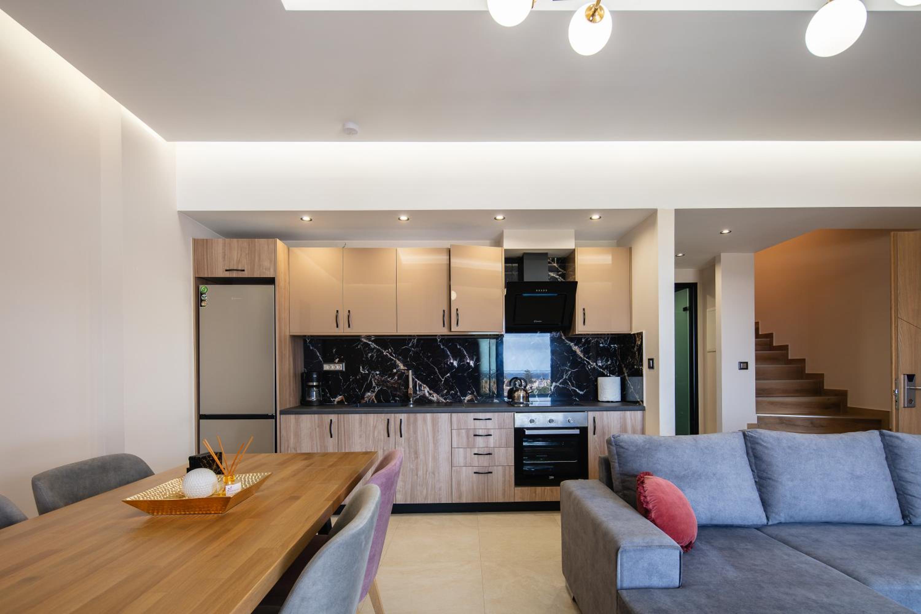Two Bedroom Suite Split Level with Sea View - Photo 17
