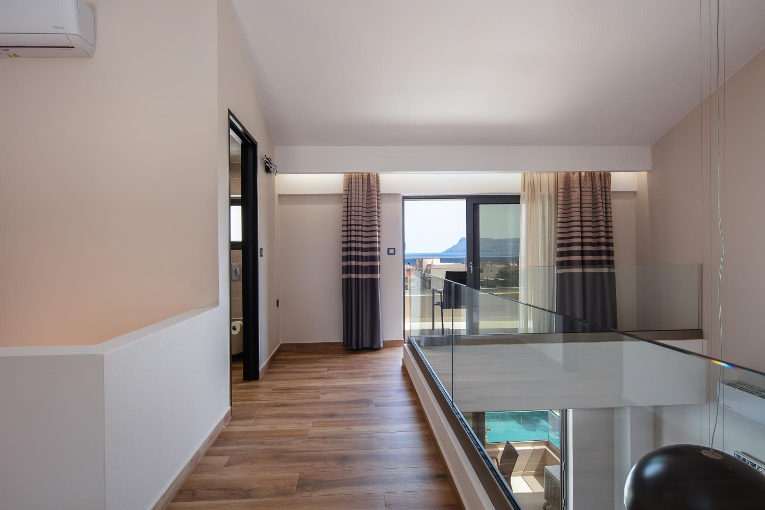 Two Bedroom Suite Split Level with Sea View - Photo 21
