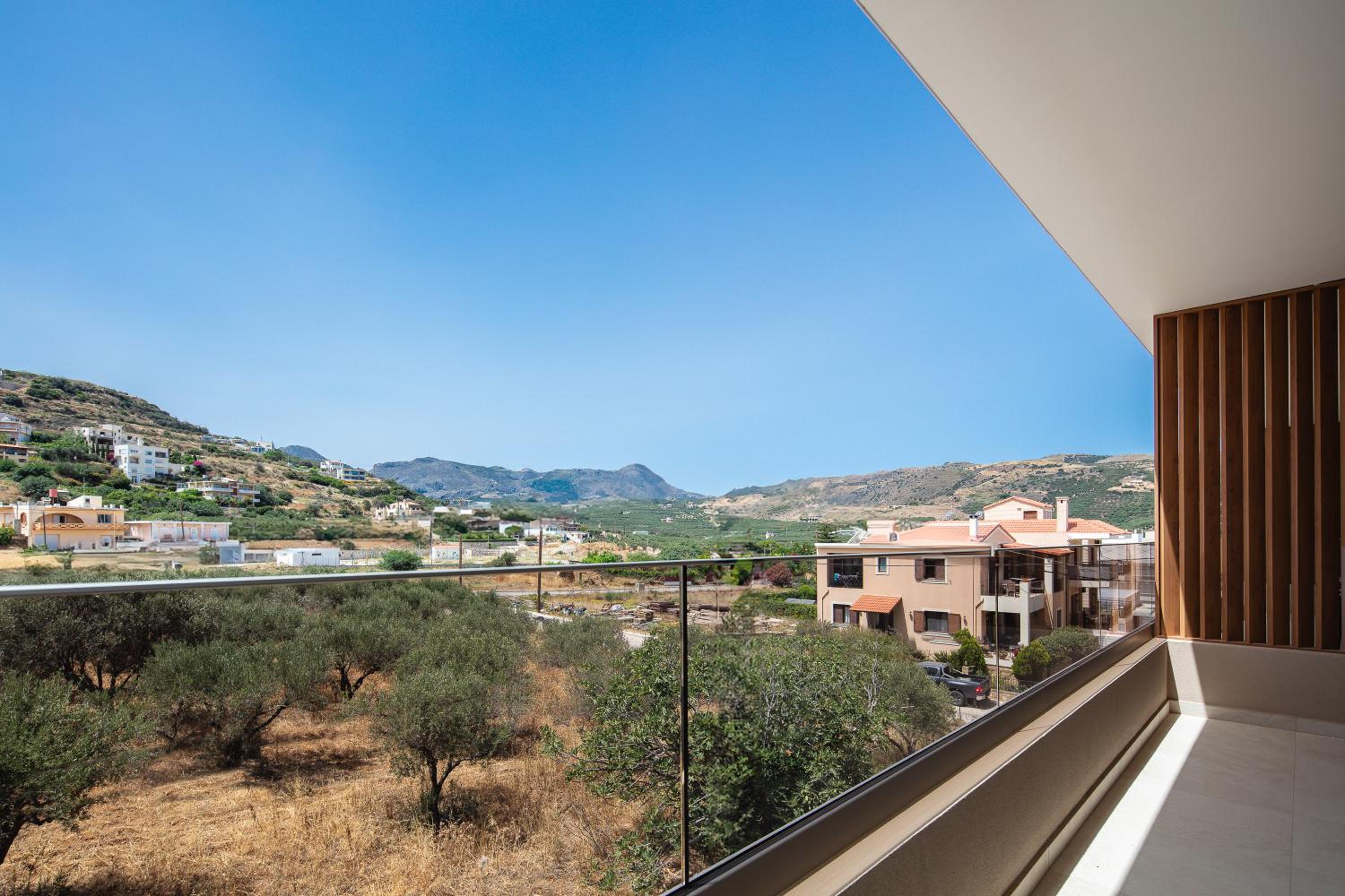 Two Bedroom Suite Split Level with Sea View - Photo 7