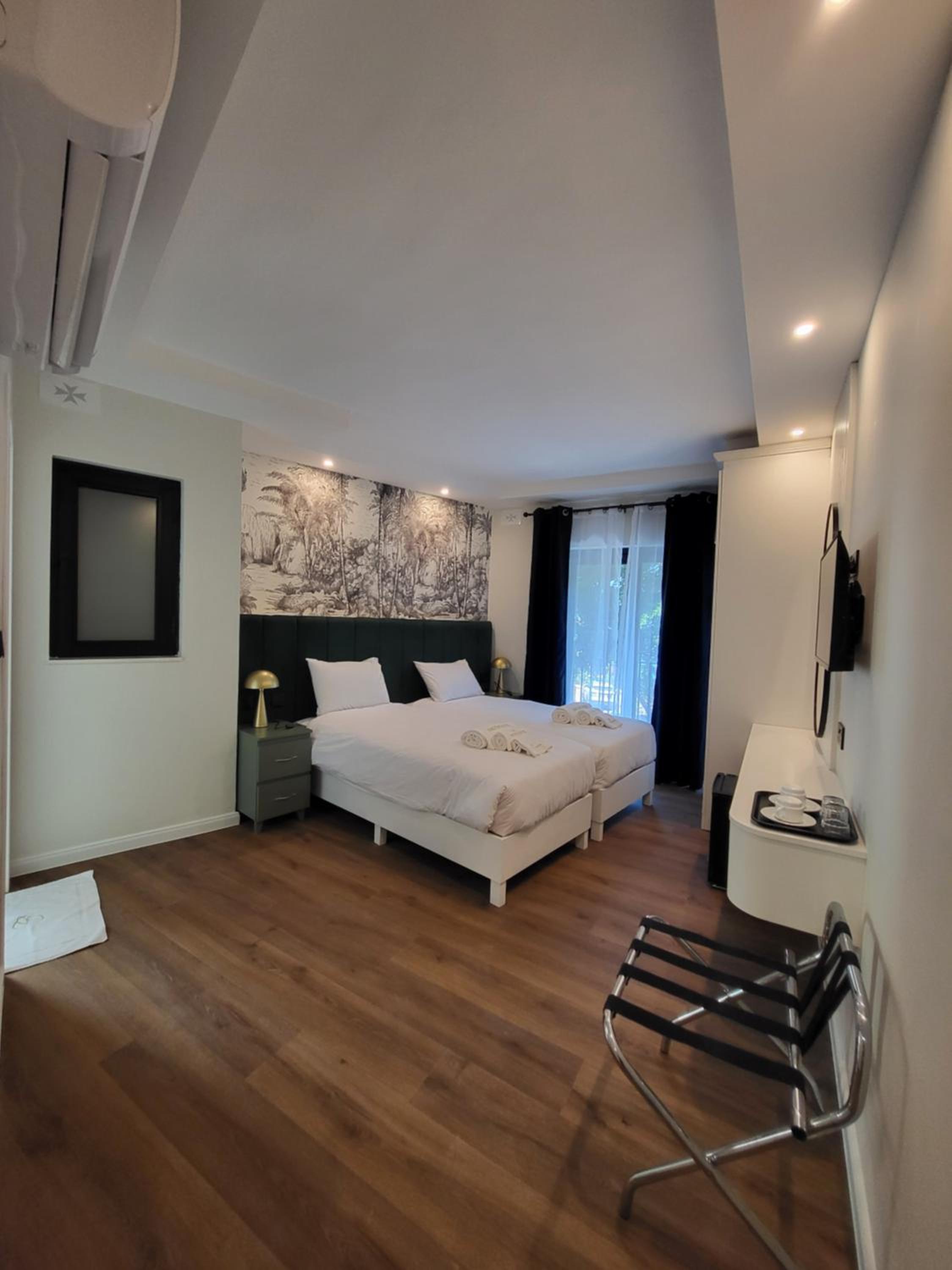 Standard Double or Twin Room - Photo 1