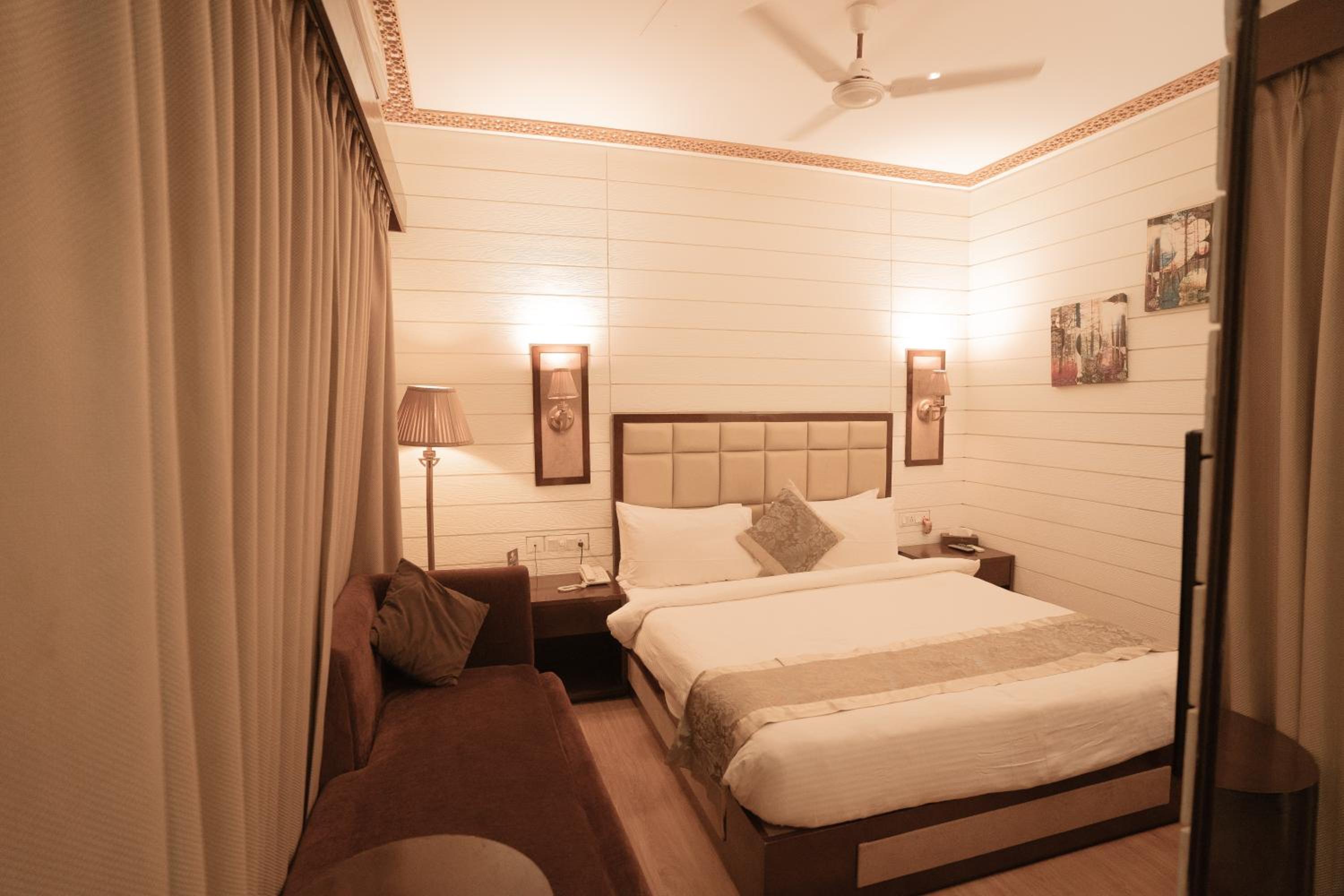 Premium Double Room photo 3