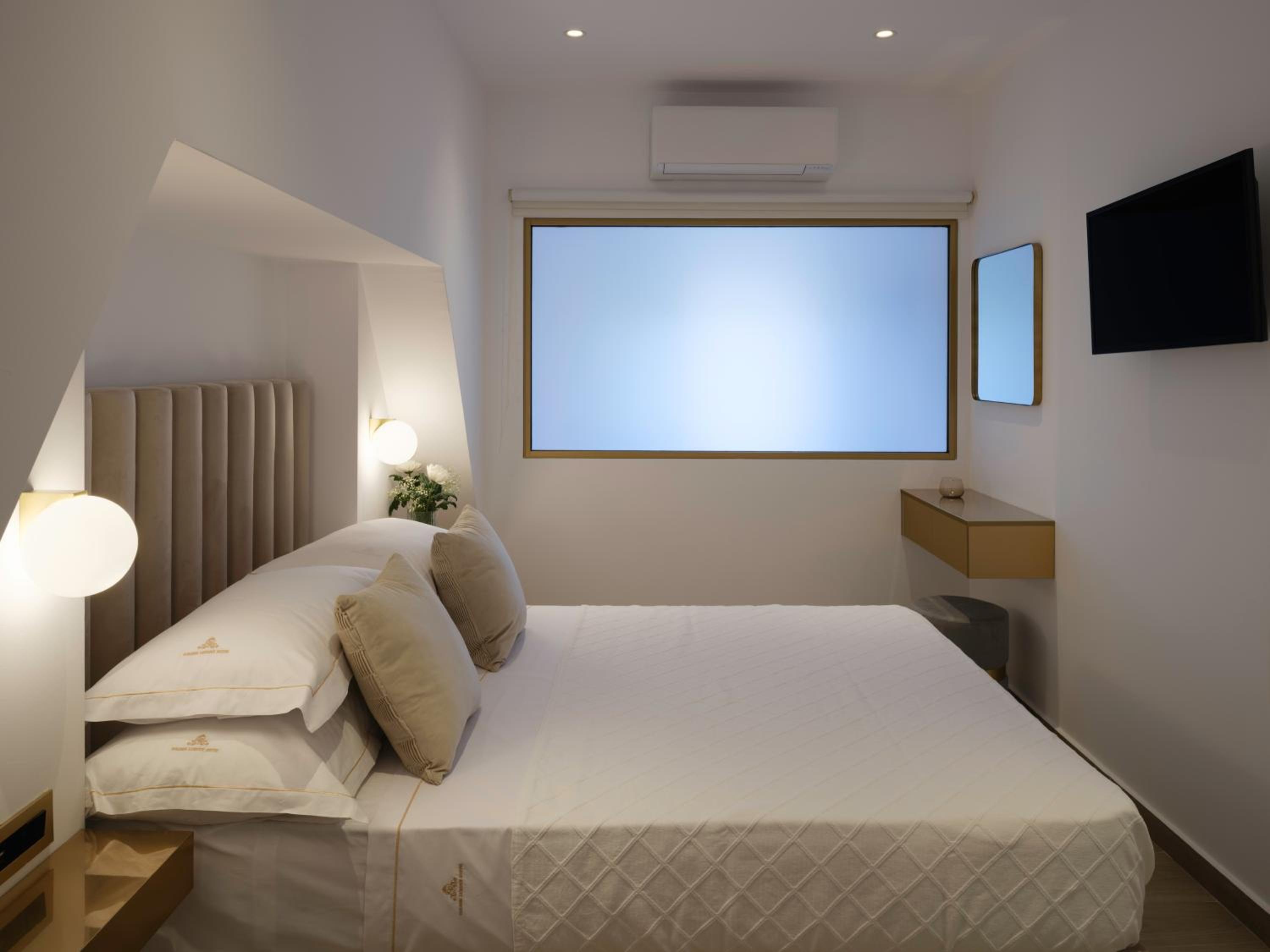 Superior Family Two Bedroom Suite with Sea View photo 1