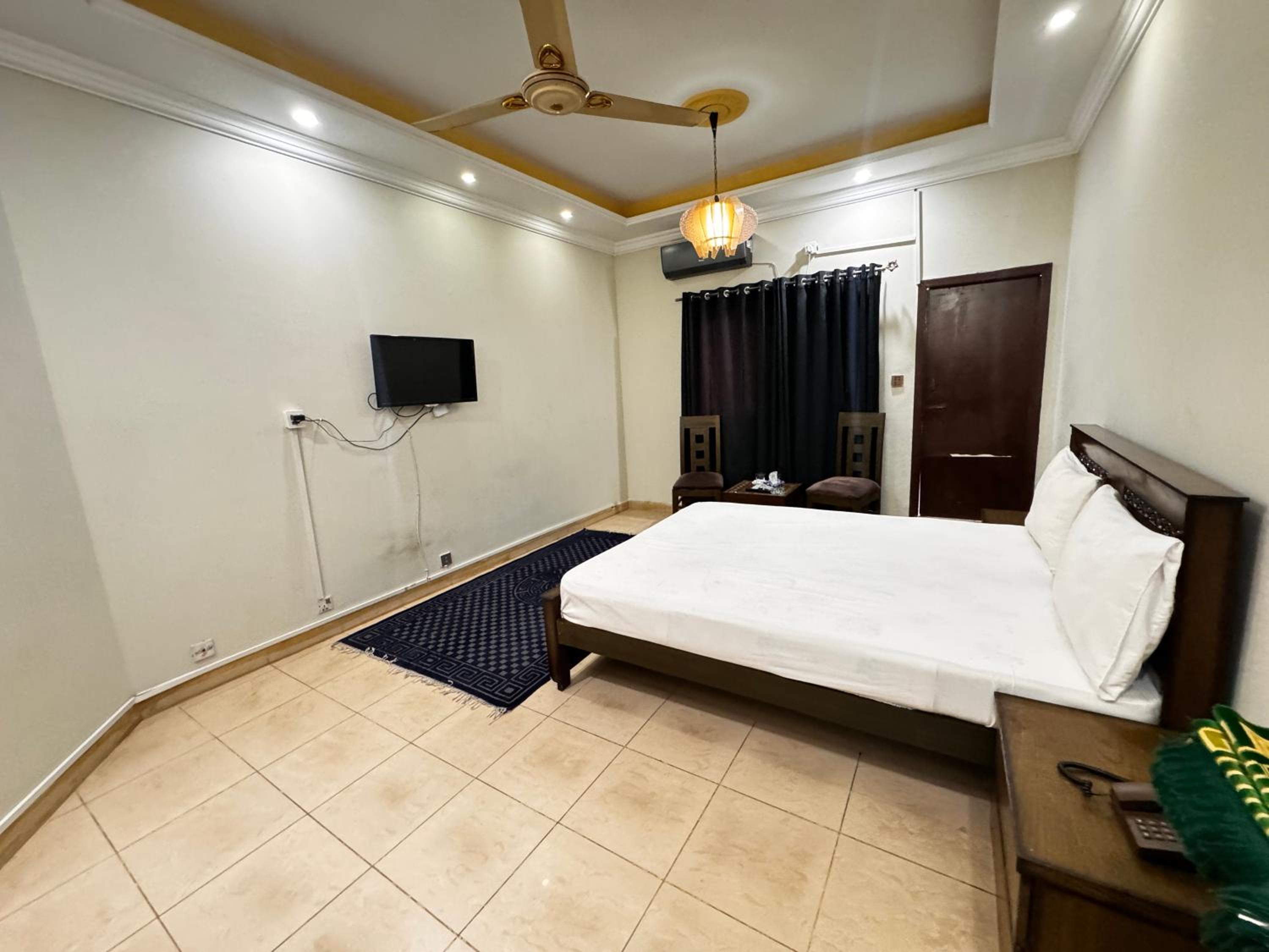 Deluxe Double Room photo 2