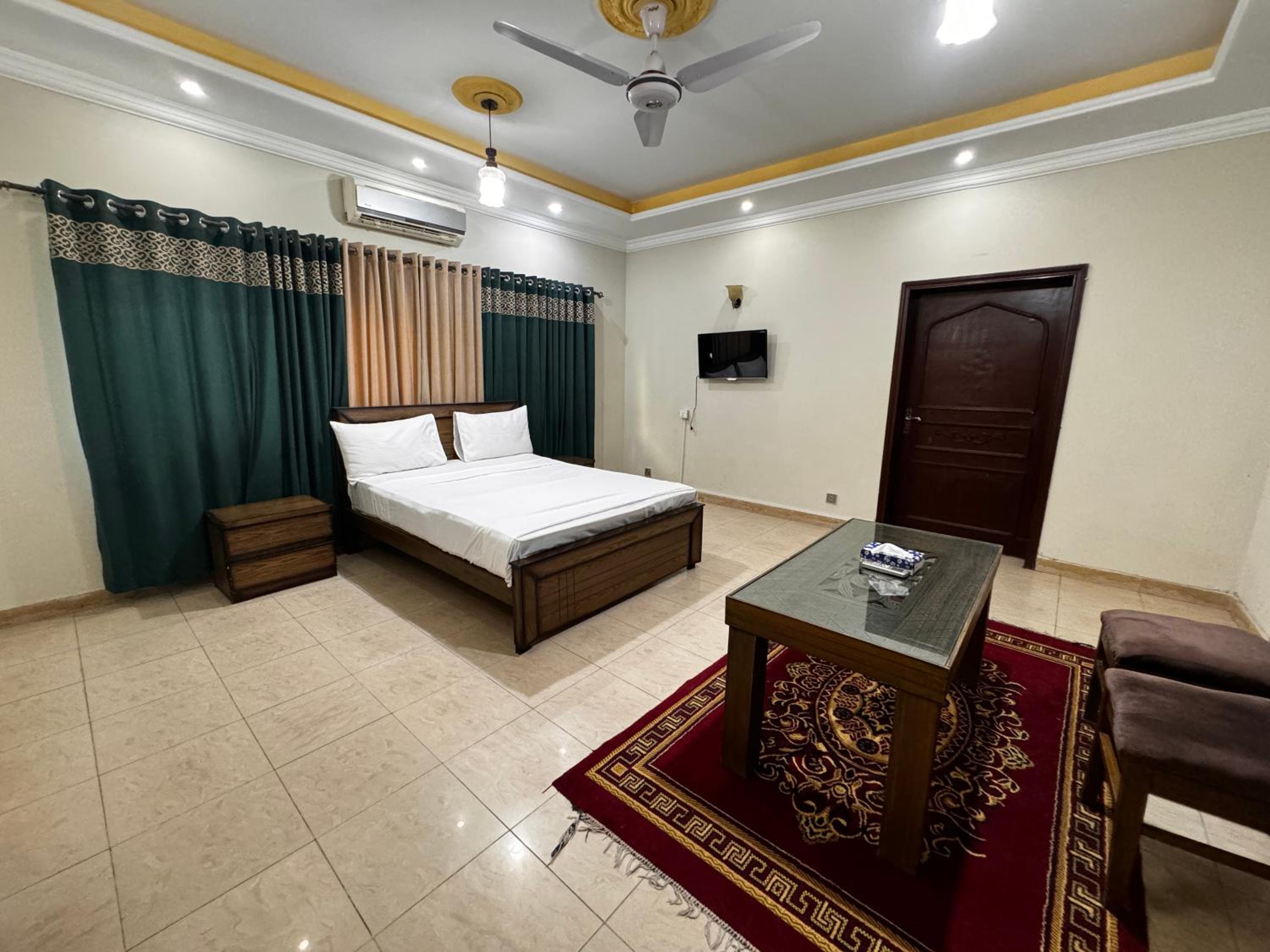 Executive Suite photo 1