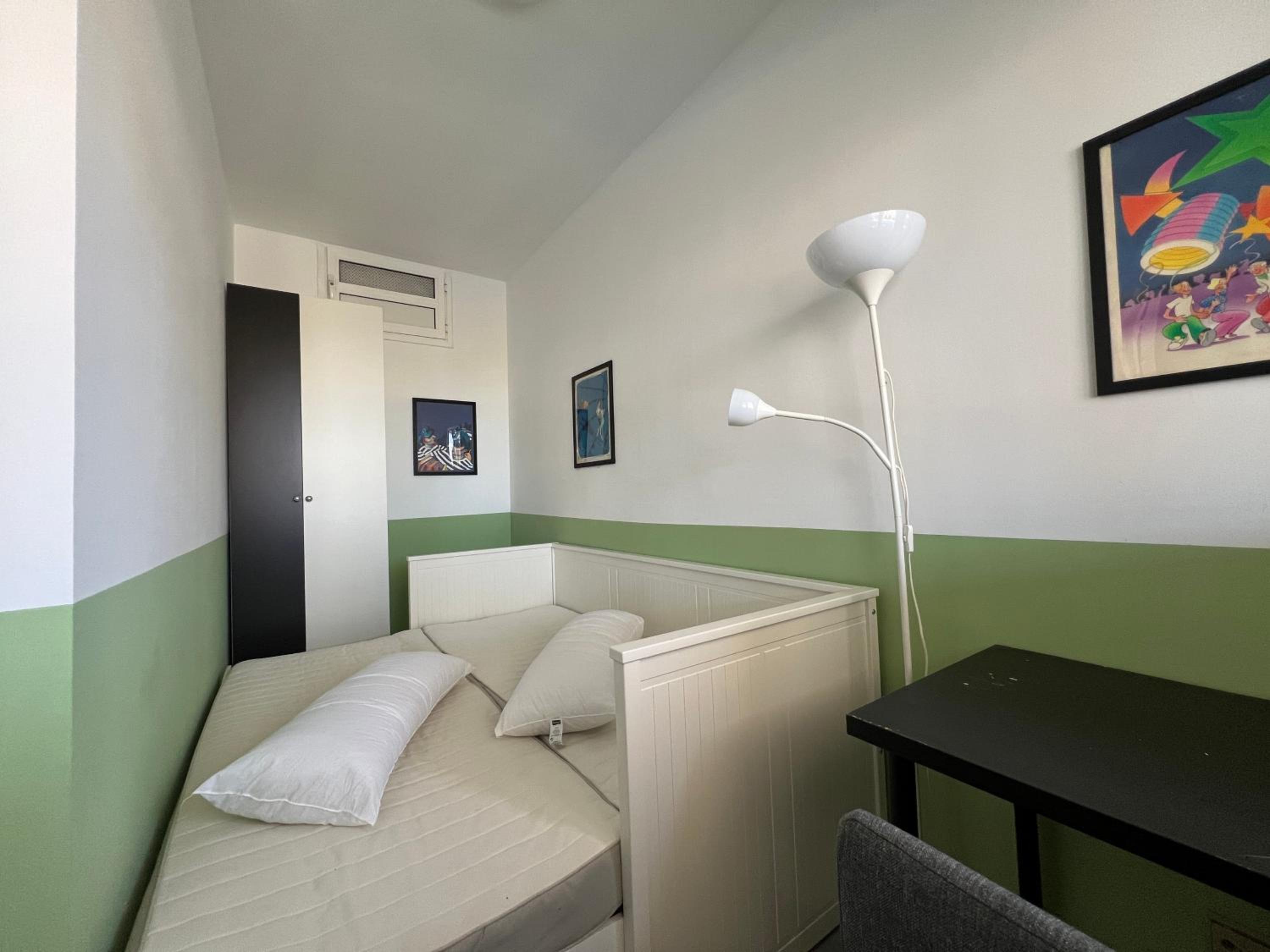 Single Room with Pool View photo 3