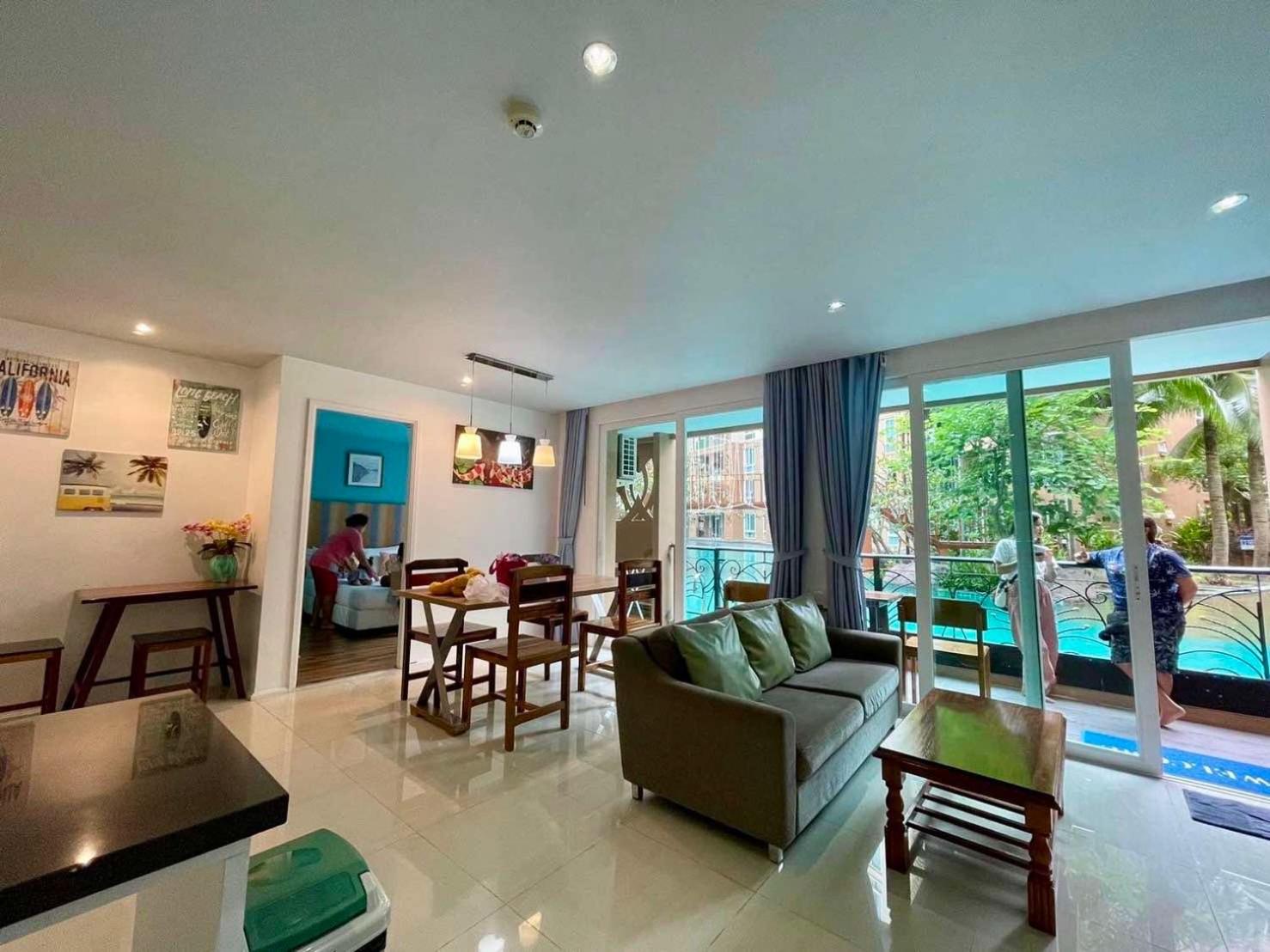 Two-Bedroom Apartment with Pool Access - Photo 15