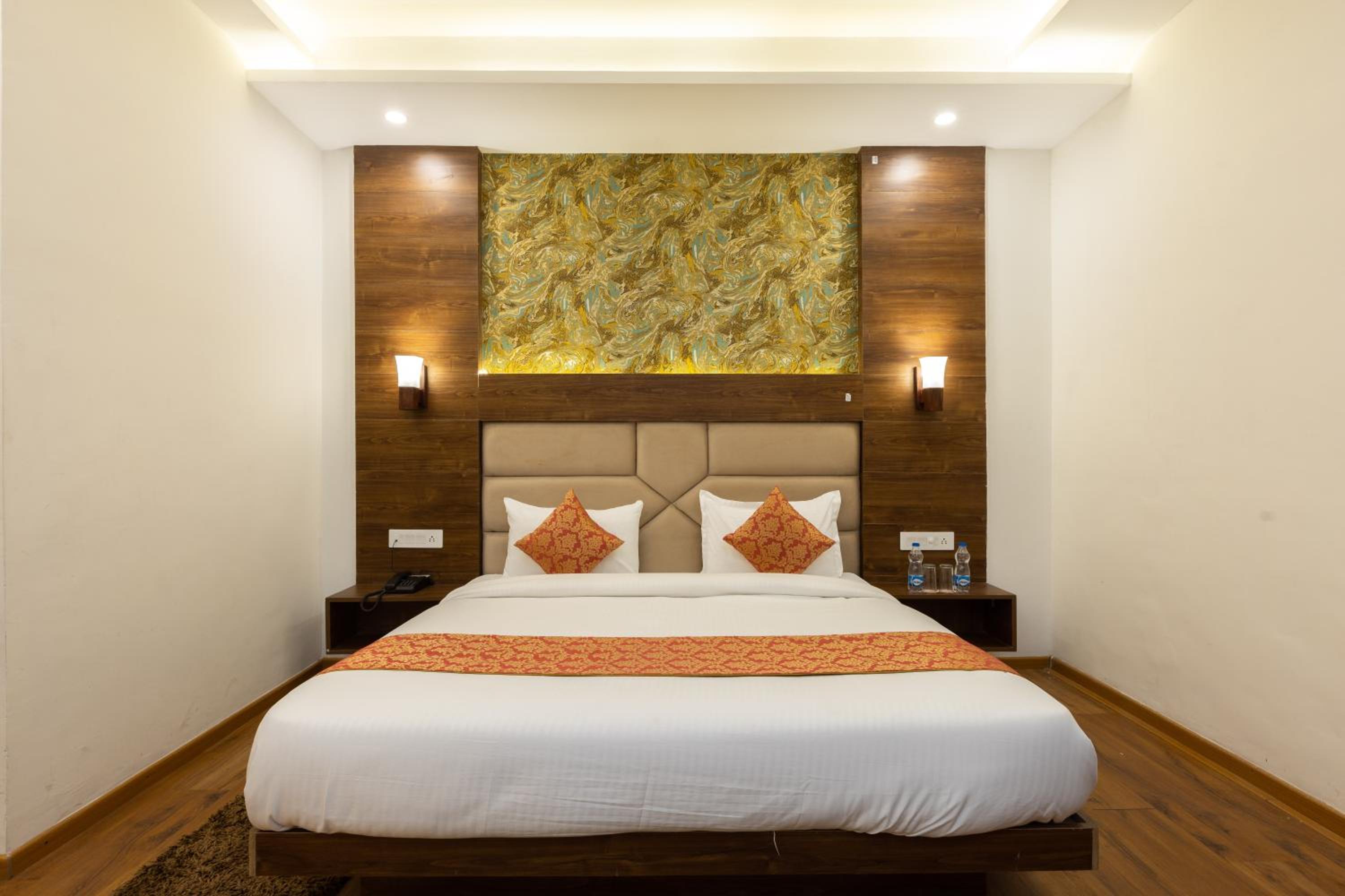 Deluxe Room - Photo 6