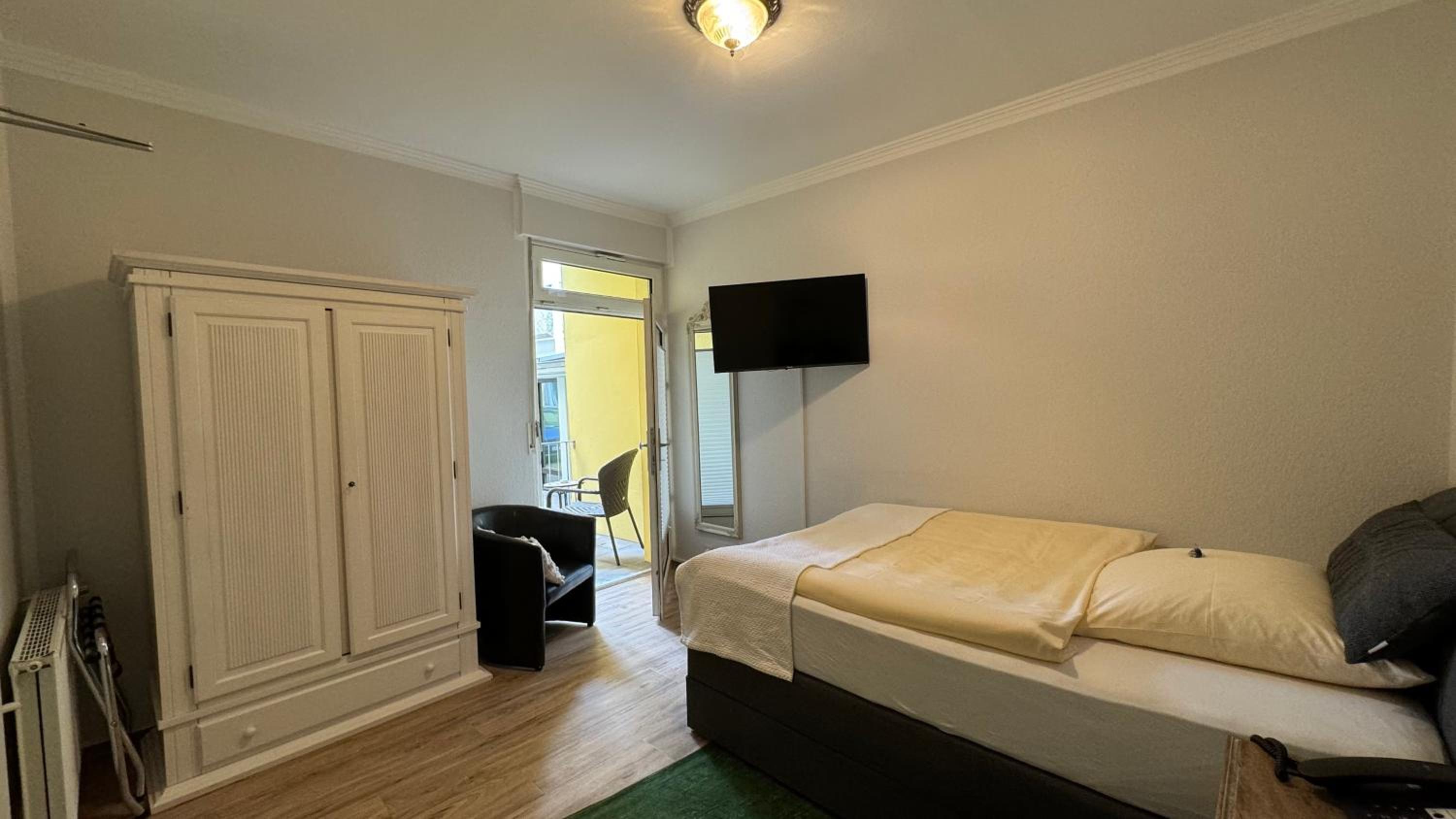 Single Room with Balcony photo 2