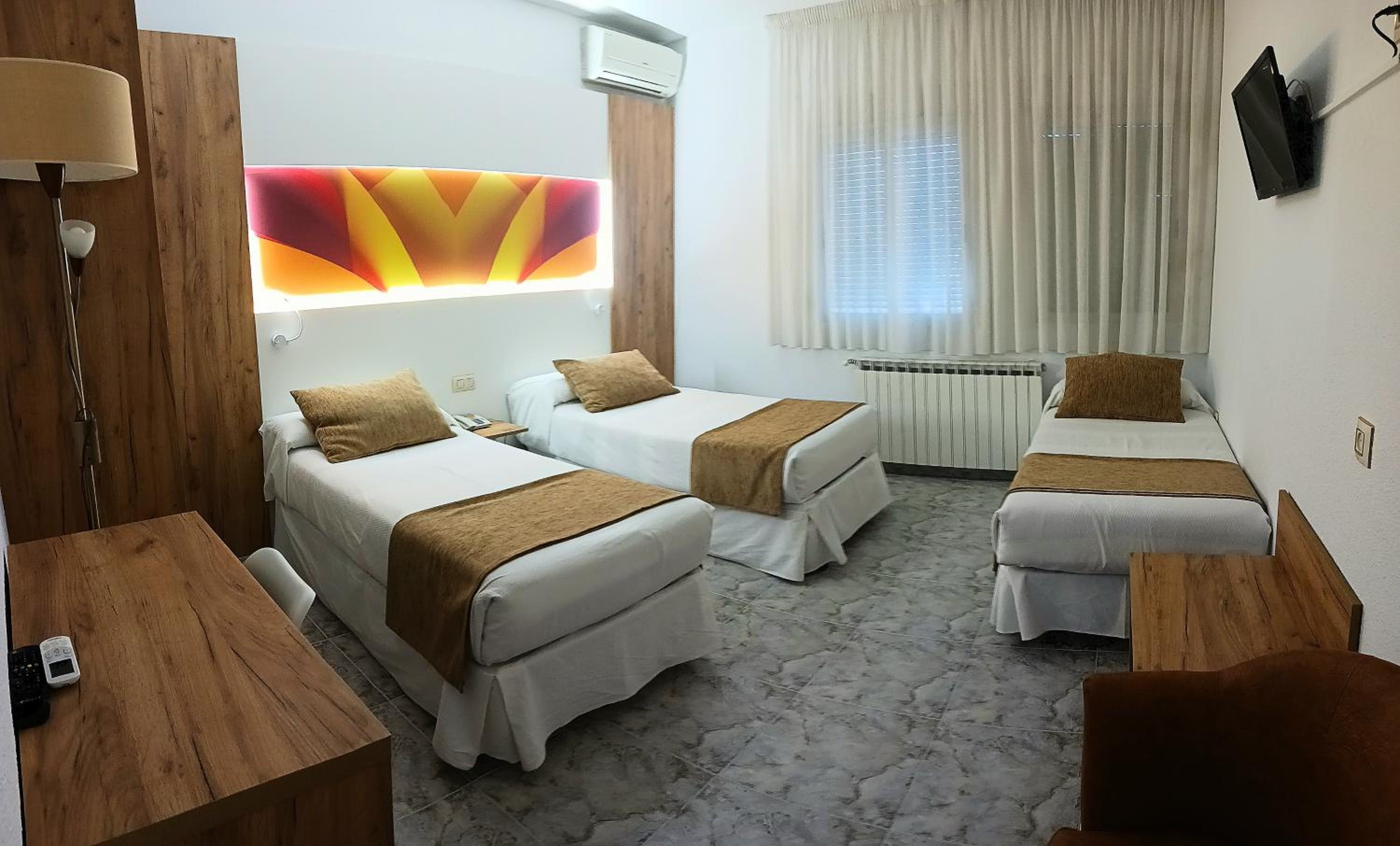 Habitación Doble con Cama Extra (3 Adultos)