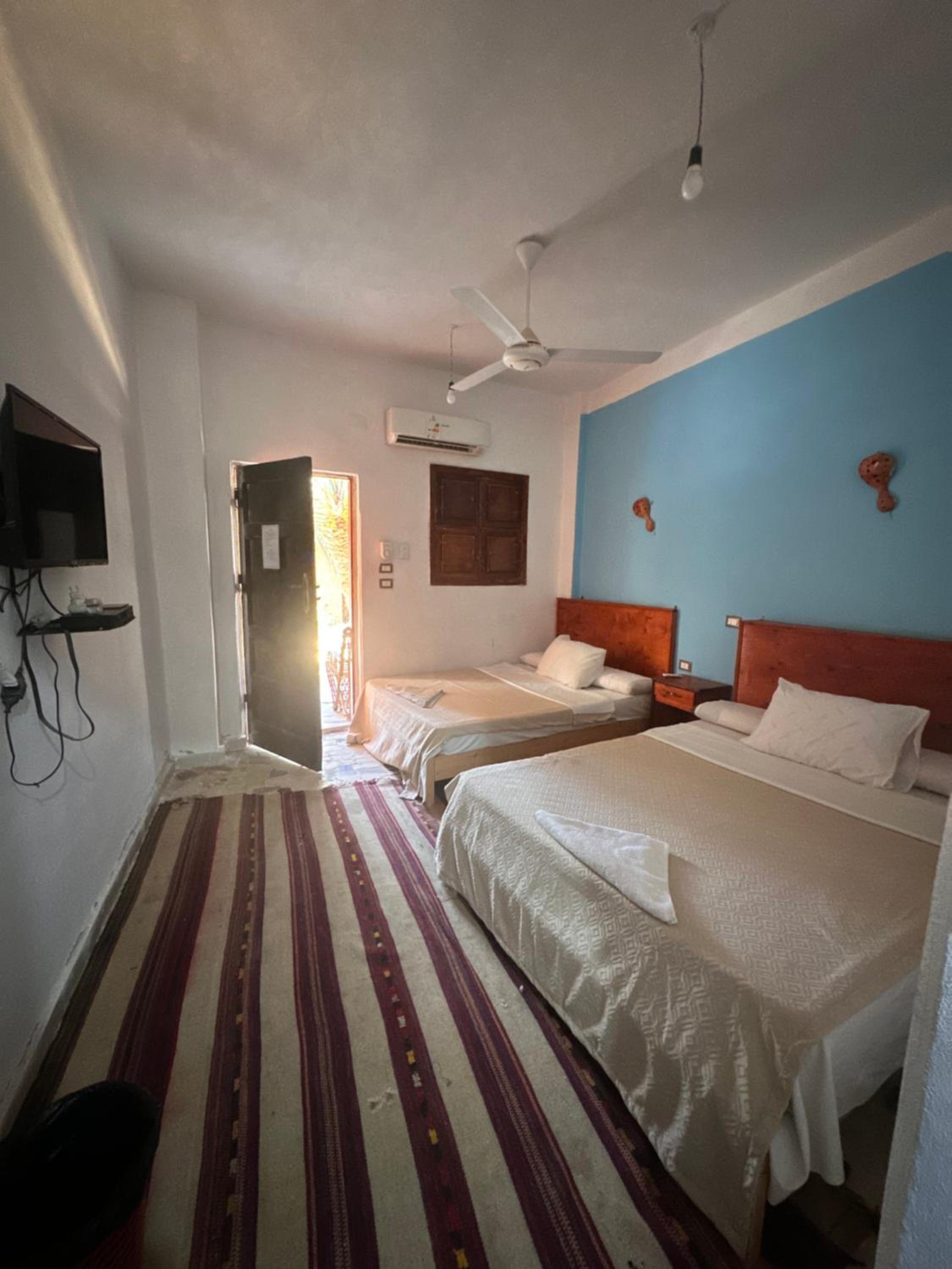 Standard Double or Twin Room - Photo 3