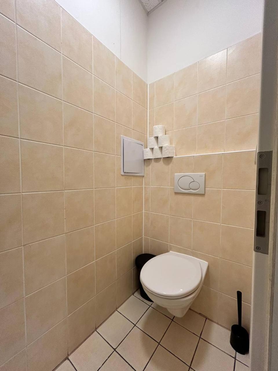 Apartment thumbnail 5