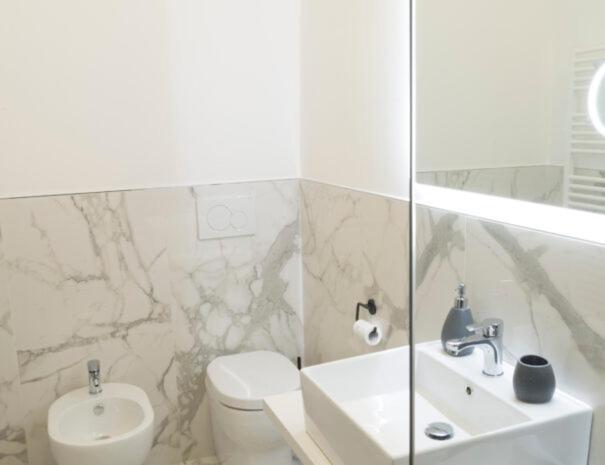 Double Room with Private Bathroom - Photo 3