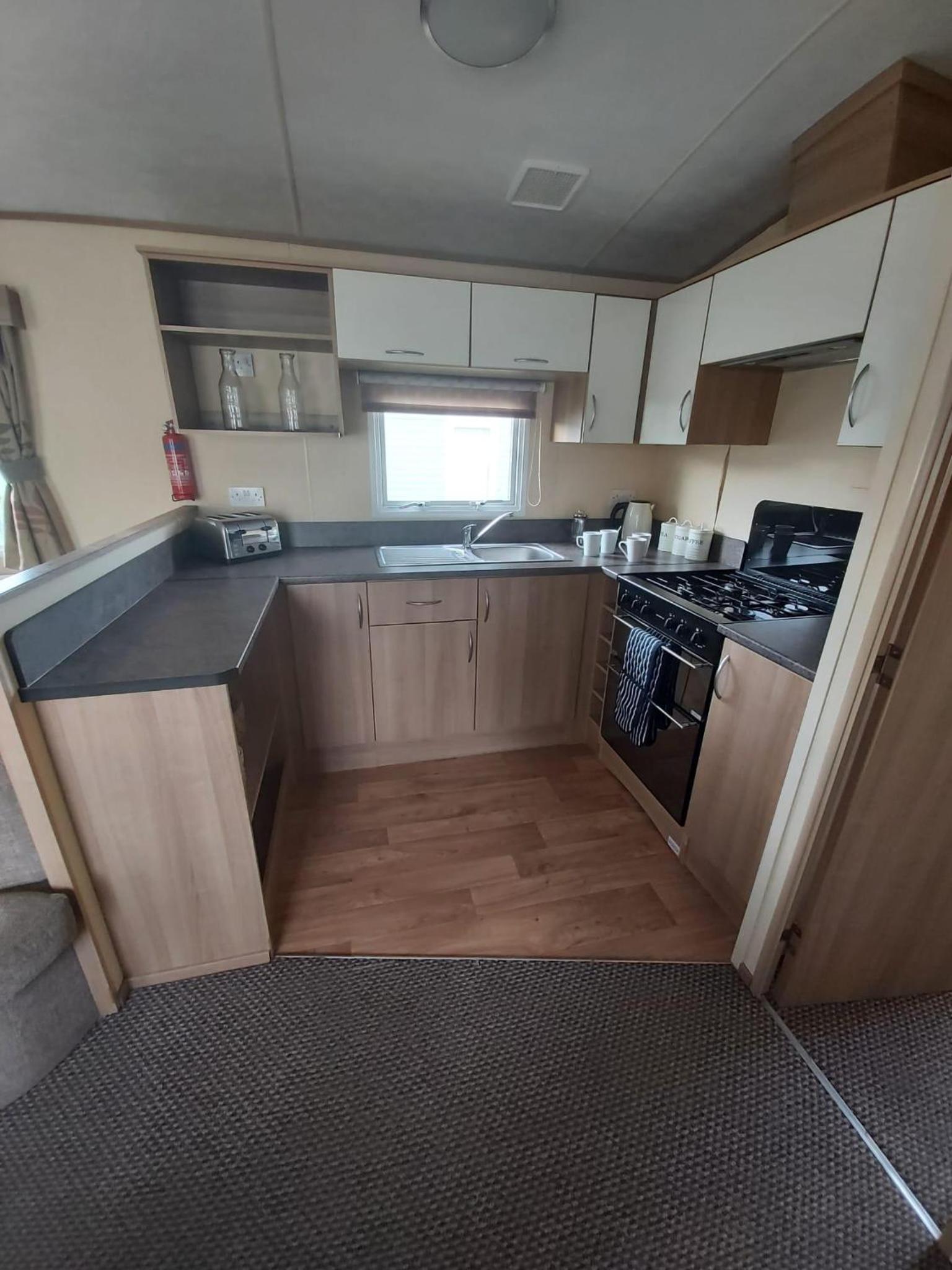 Mobile Home photo 2