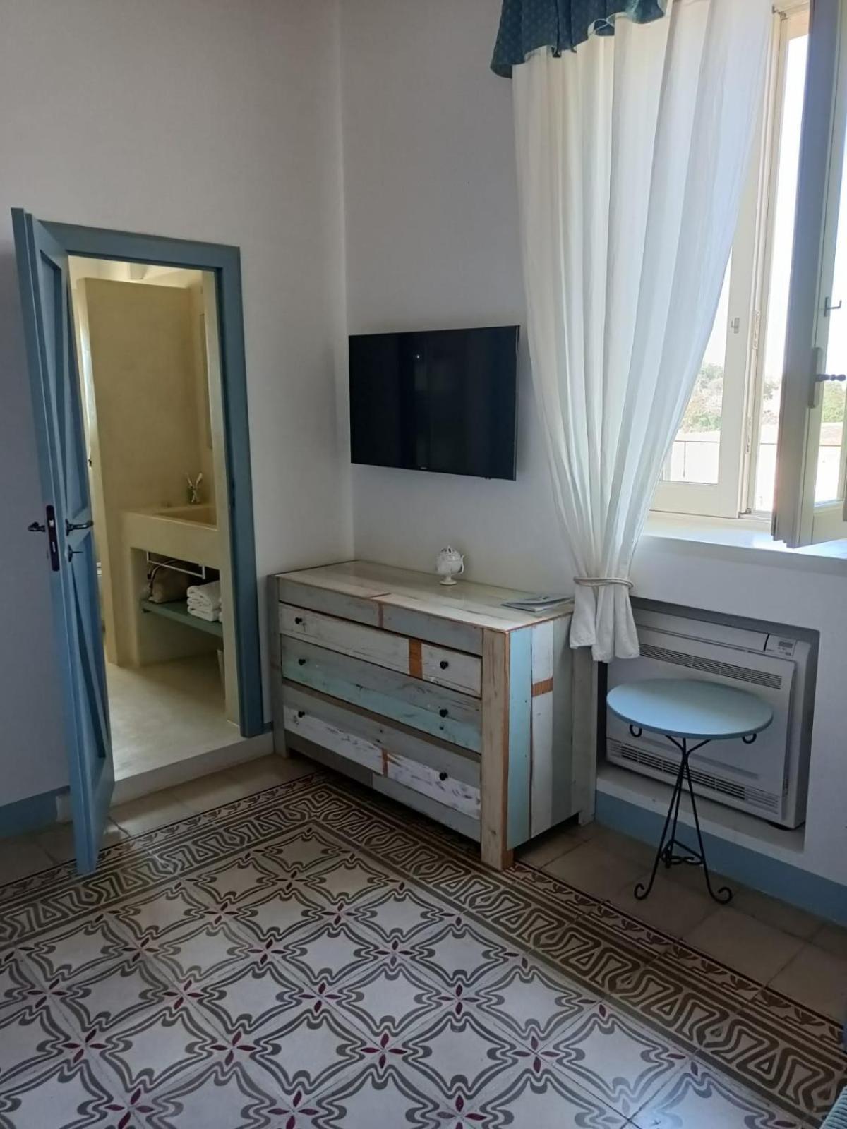Queen Room - Photo 2