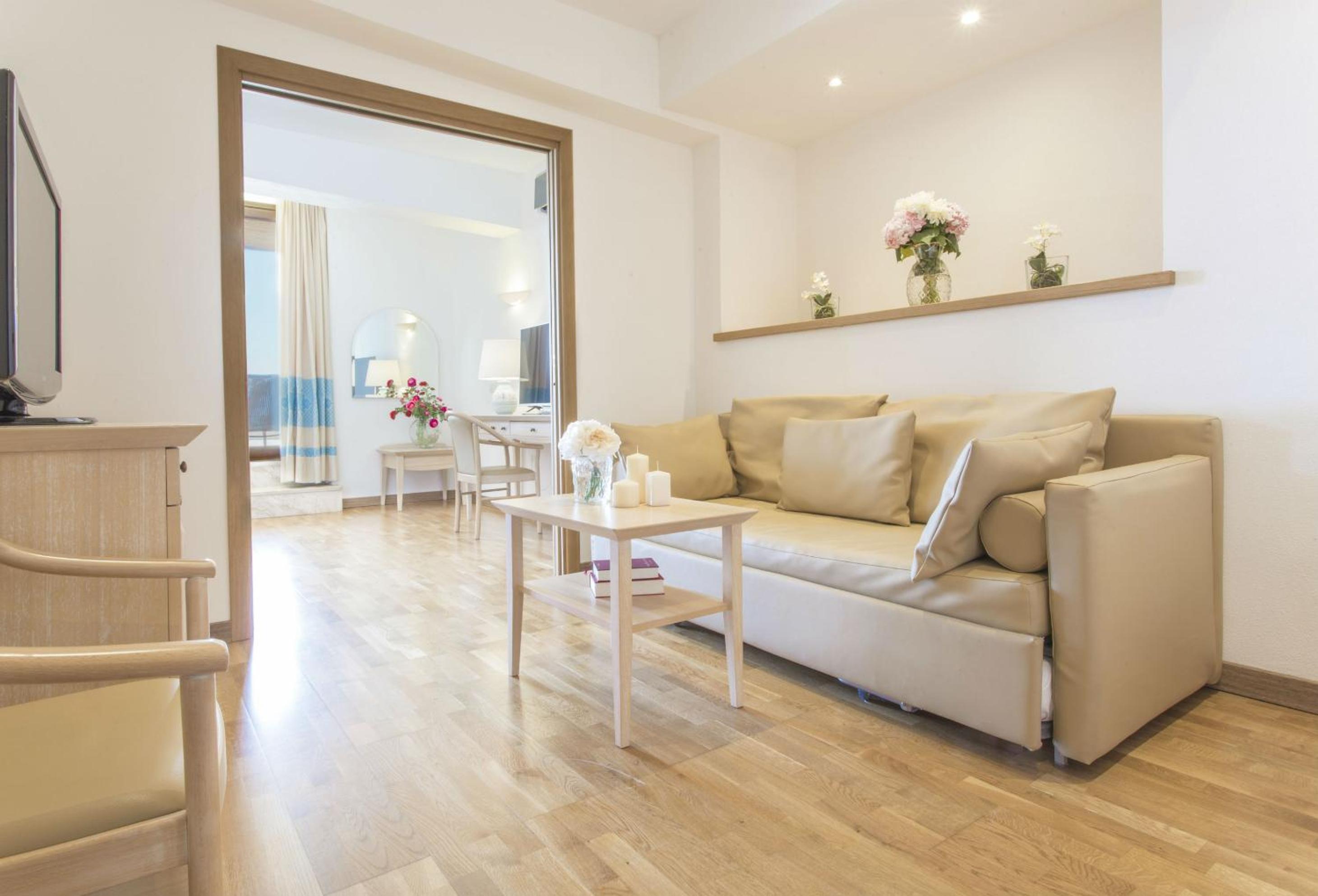 Junior Suite with Sea View - Photo 1