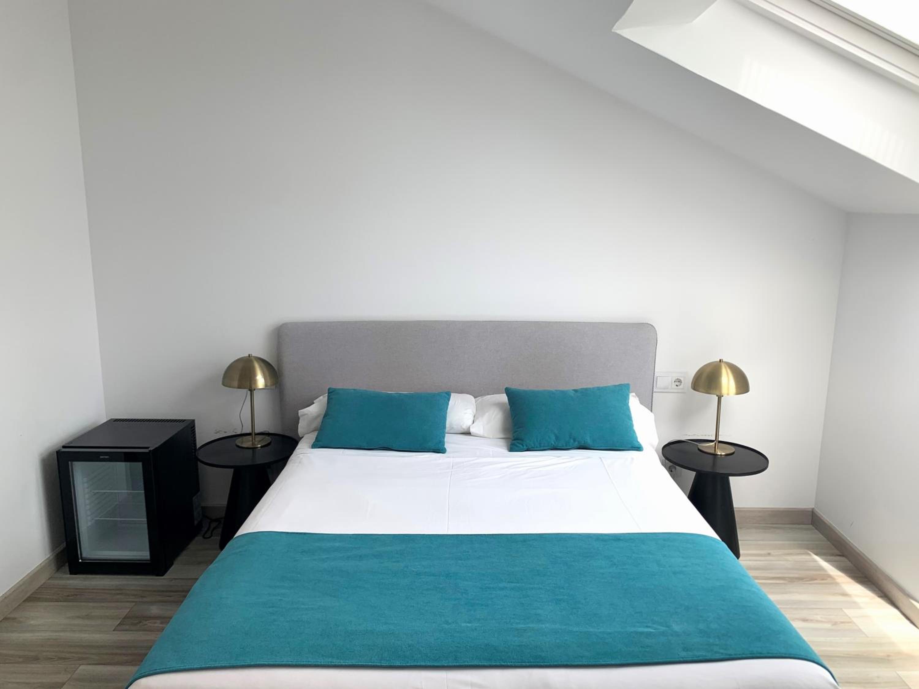 Double or Twin Room with City View photo 2