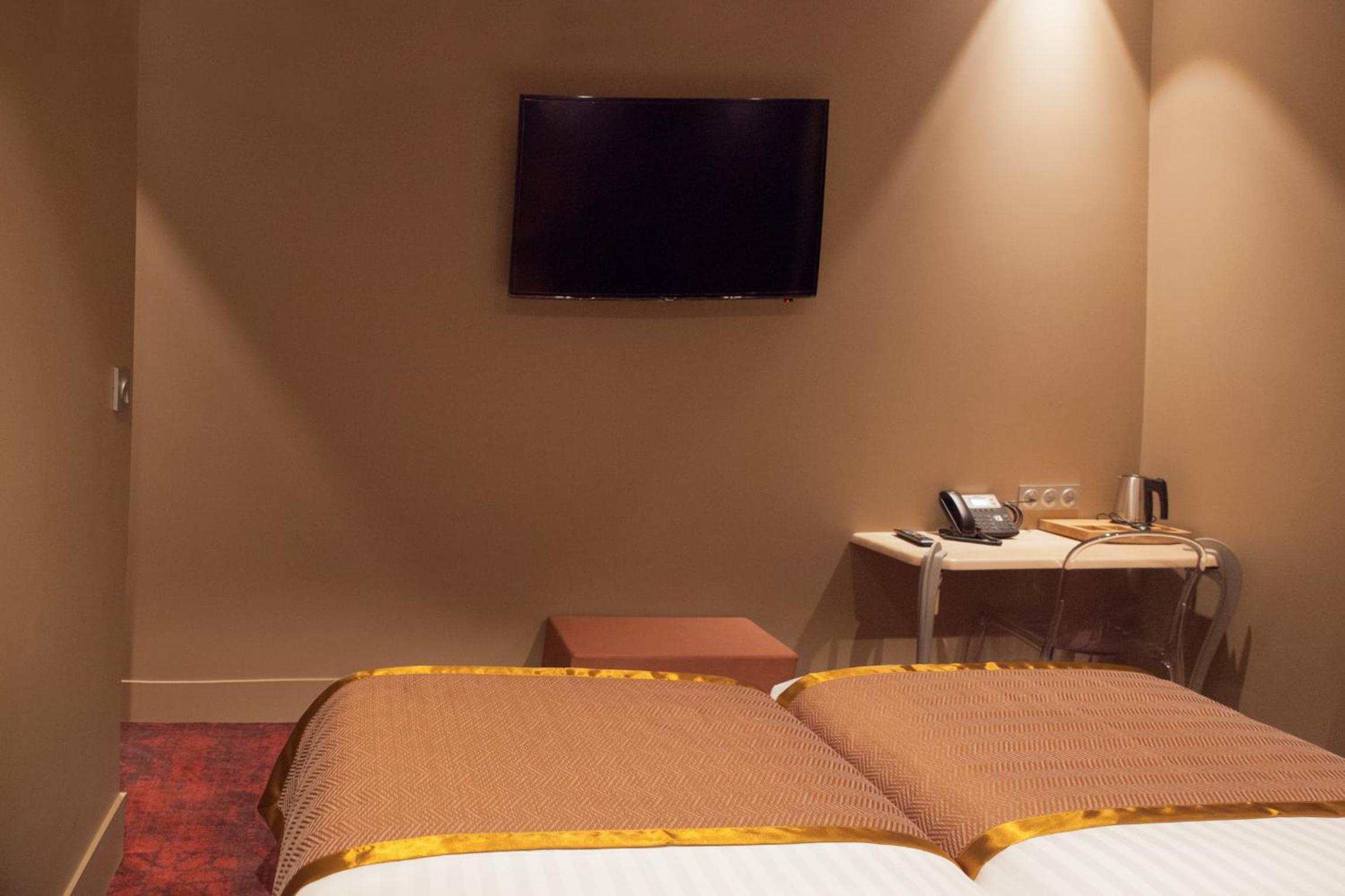 Classic Double Room - Photo 7